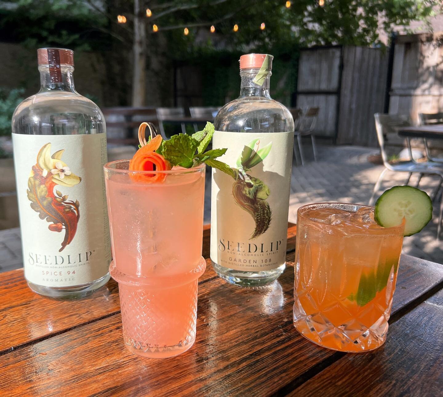 We take our zero proof cocktails seriously. Check out the newest additions to the lineup featuring @seedlipdrinks n/a spirits. Boozy option also available 😉

MERIT SCHOLARSHIP
seedlip spice 94, lemon-berry meritage tea, citrus, bubbles, grapefruit o