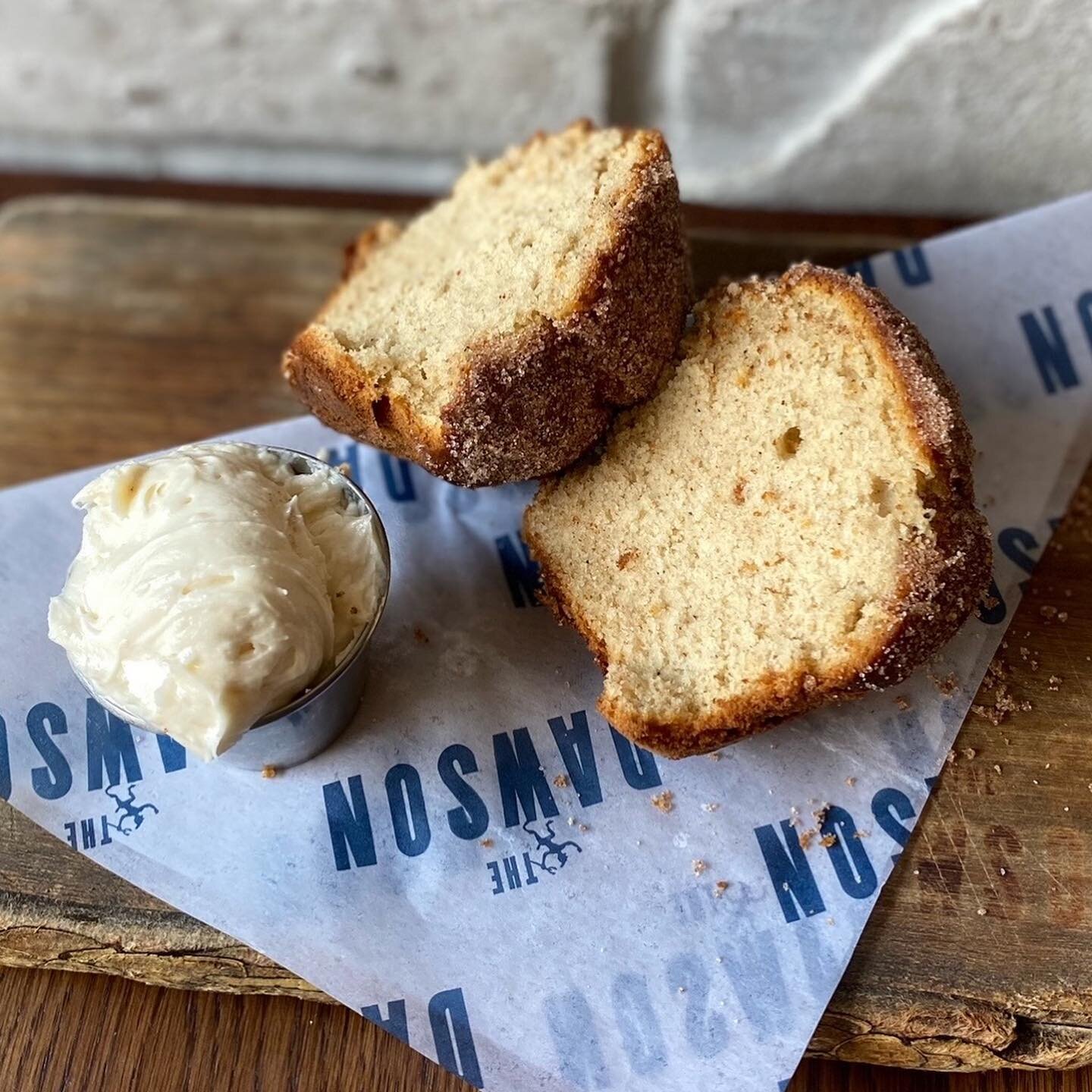 It&rsquo;s a bird, it&rsquo;s a plane, no&hellip;it&rsquo;s a DOUGHNUT MUFFIN. #chicagobrunch