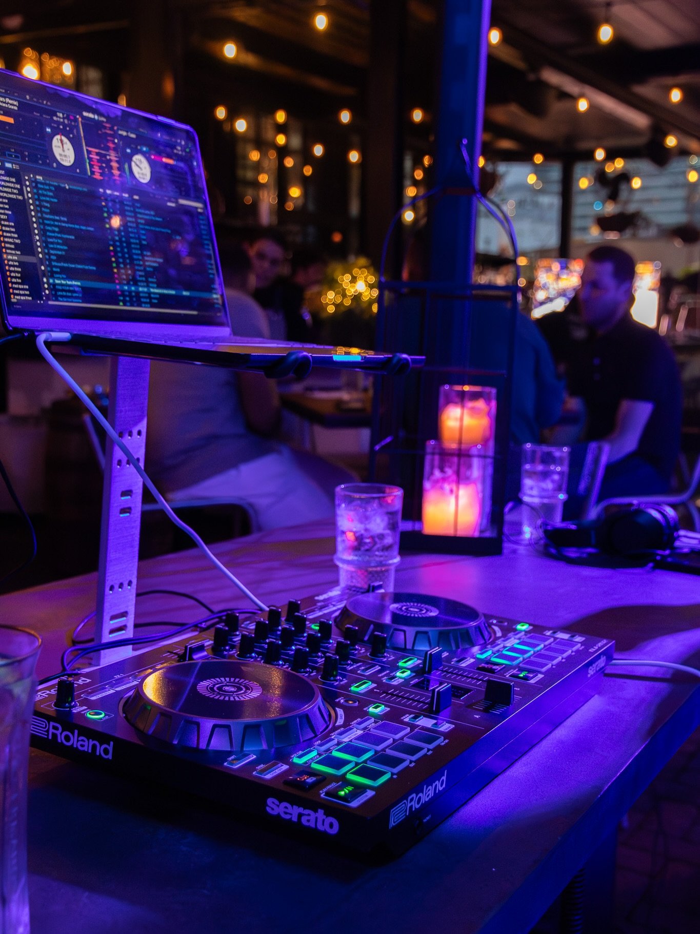 The courtyard turns caliente 🌶️ Latin house with DJ Memo Duarte, tonight 8&ndash;11PM. #dawsoncitylimits
