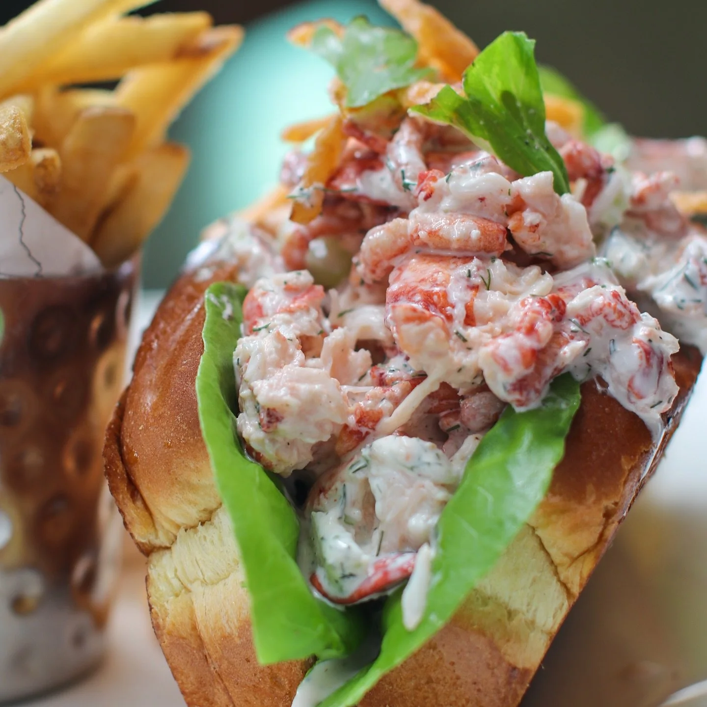 Today&rsquo;s the day 🦞🐾 National Lobster Day is here

Join us tonight for:
🦞 Chicken-fried lobster
🦞 Maine lobster roll
🦞 Lobster mac &amp; cheese
🍺 @allagashbrewing tastings &amp; giveaways 5&ndash;7pm
🎨 @portraitsbyvictor Live pet portraits