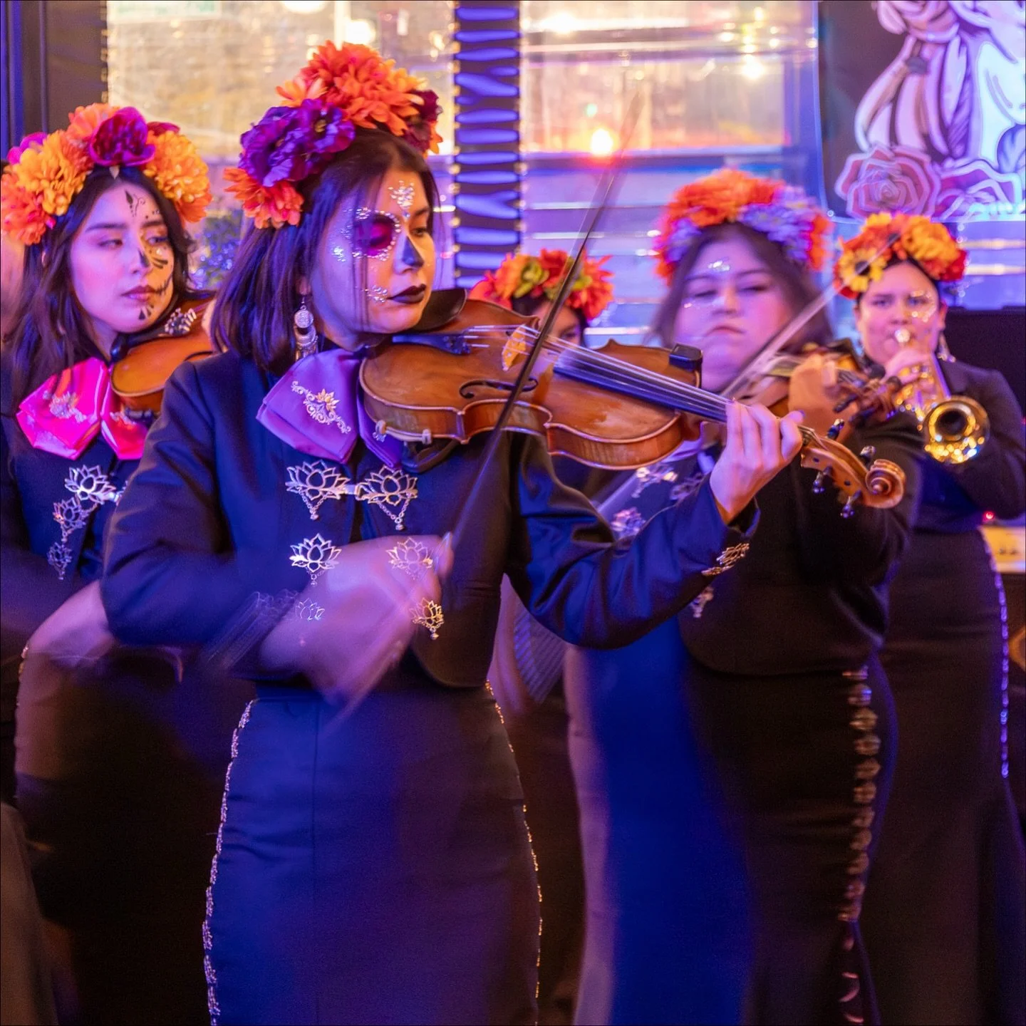 2 DAYS AWAY 🌹💀
This Saturday, join us for our 4th annual D&iacute;a de los Muertos as we honor and celebrate loved ones through community, music, and tradition.

✨ Featuring
🎧 @stefanponce &mdash; Grammy-nominated, multi-platinum producer
🎺 @mari