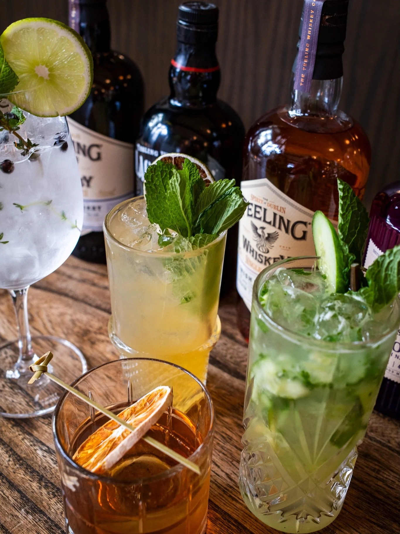 St. Patrick&rsquo;s Day starts with bottomless brunch and keeps the party going all night ☘️🍻 Enjoy festive bites, flowing drinks, and a roaming bagpiper. Sl&aacute;inte! 🍀🎶 #StPatricksDay #TheDawsonChicago