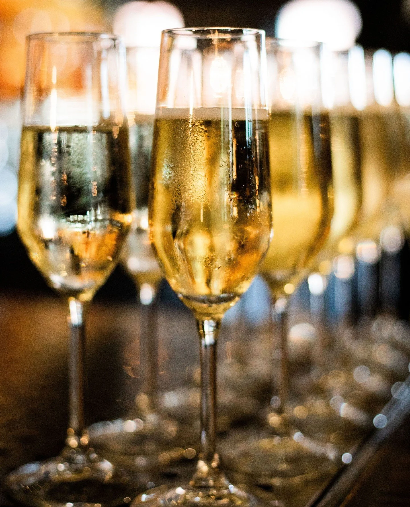 🏅 Today&rsquo;s the day, Chicago! Show us your marathon medal after the race and celebrate every mile with a complimentary glass of bubbles. 🥂