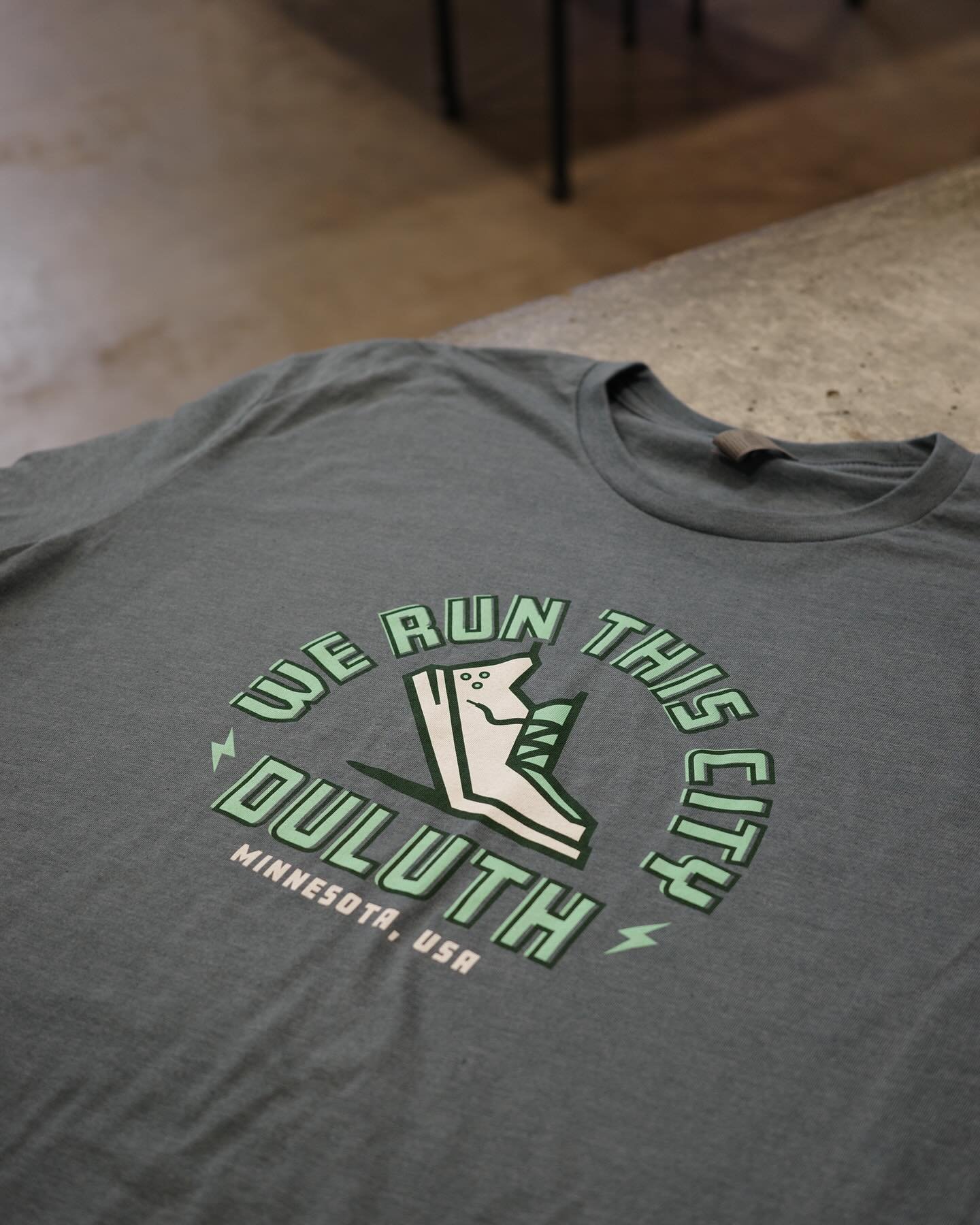 🏃🏻&zwj;➡️ WE RUN THIS CITY 🏃🏽&zwj;♀️&zwj;➡️
&bull;
Our MARATHON EXCLUSIVES sell out every year so this year we&rsquo;ve brought in an early batch so you can get yours before all the festivities this summer! Keep on runnin&rsquo; Duluth! 👟🚩
&bul