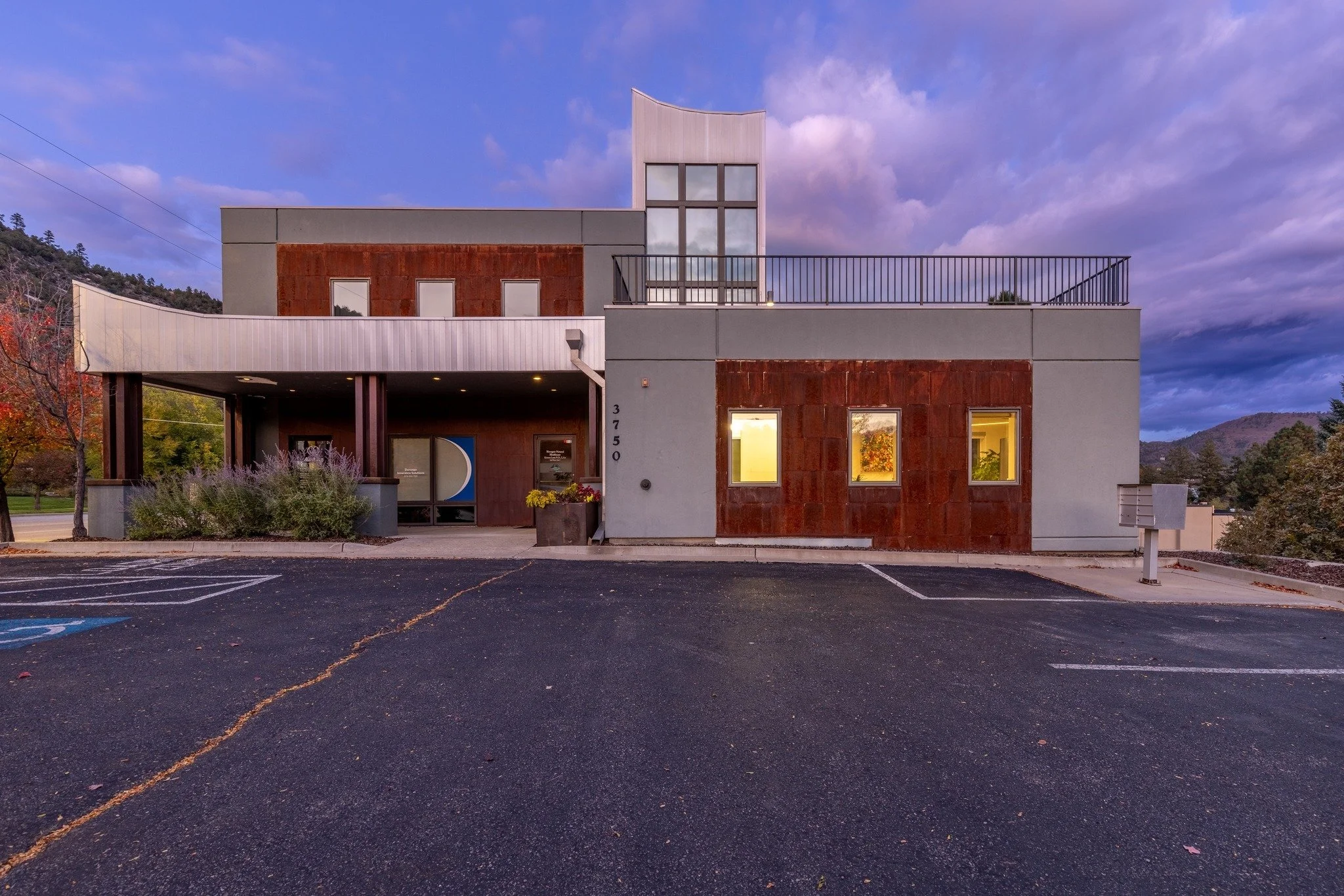 we pressed pause to tune the cold.
our plunge took a short break while we upgraded the chiller;
now ultra‑quiet, more versatile, and a touch more thoughtful.
she returns next week. we can&rsquo;t wait to welcome you back. 🧊

📸 Photos by Ignited Ima