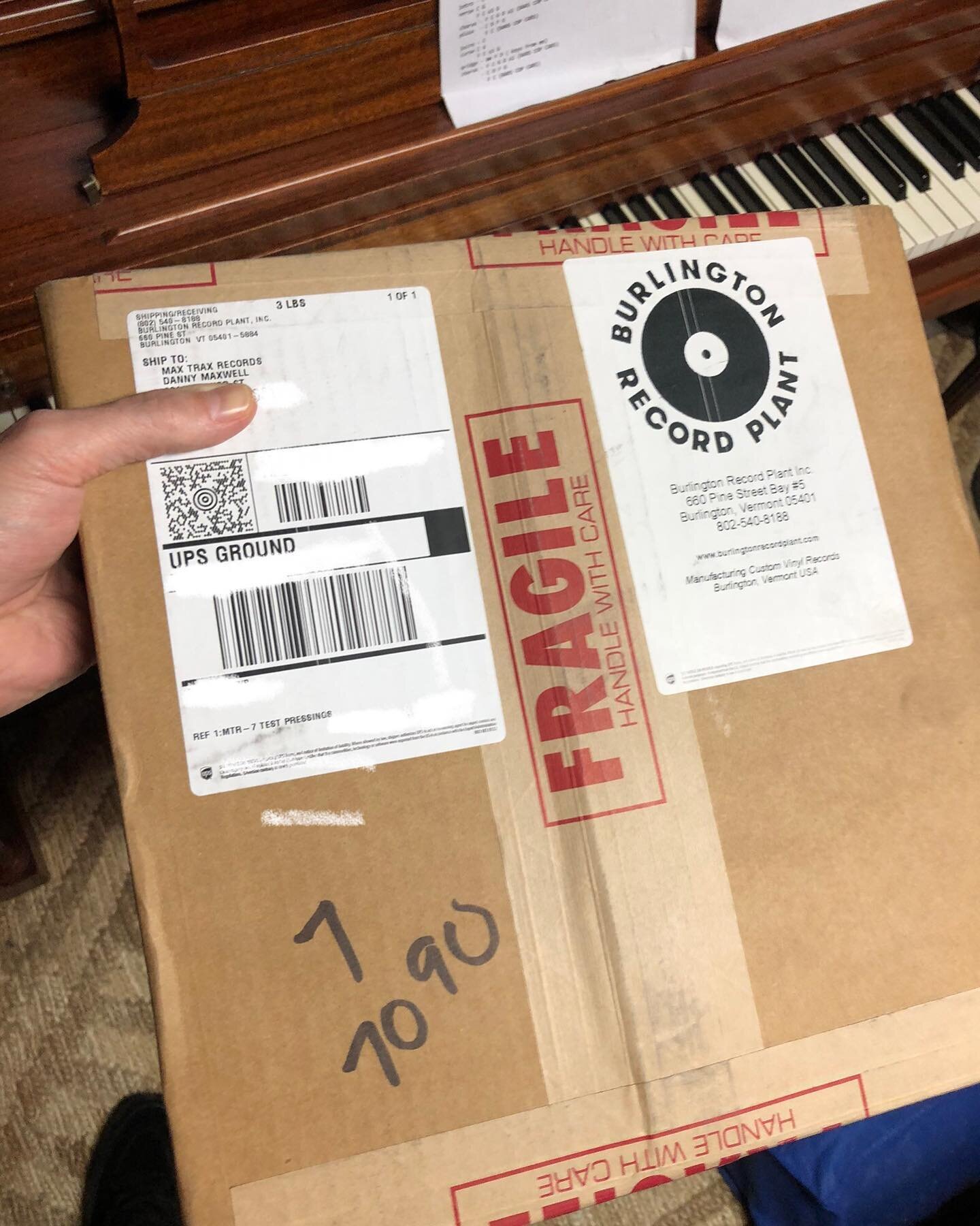Happy Friday! Test pressings for @littlebrazilband arrived / Unboxing by @nomoonlaserguitarbodies / Listening Party!
.
.
Big thanks to Justin and Andrew at @burlingtonrecordplant for being so rad and accommodating as always. 💛
.
.
COMING SOON! Be on