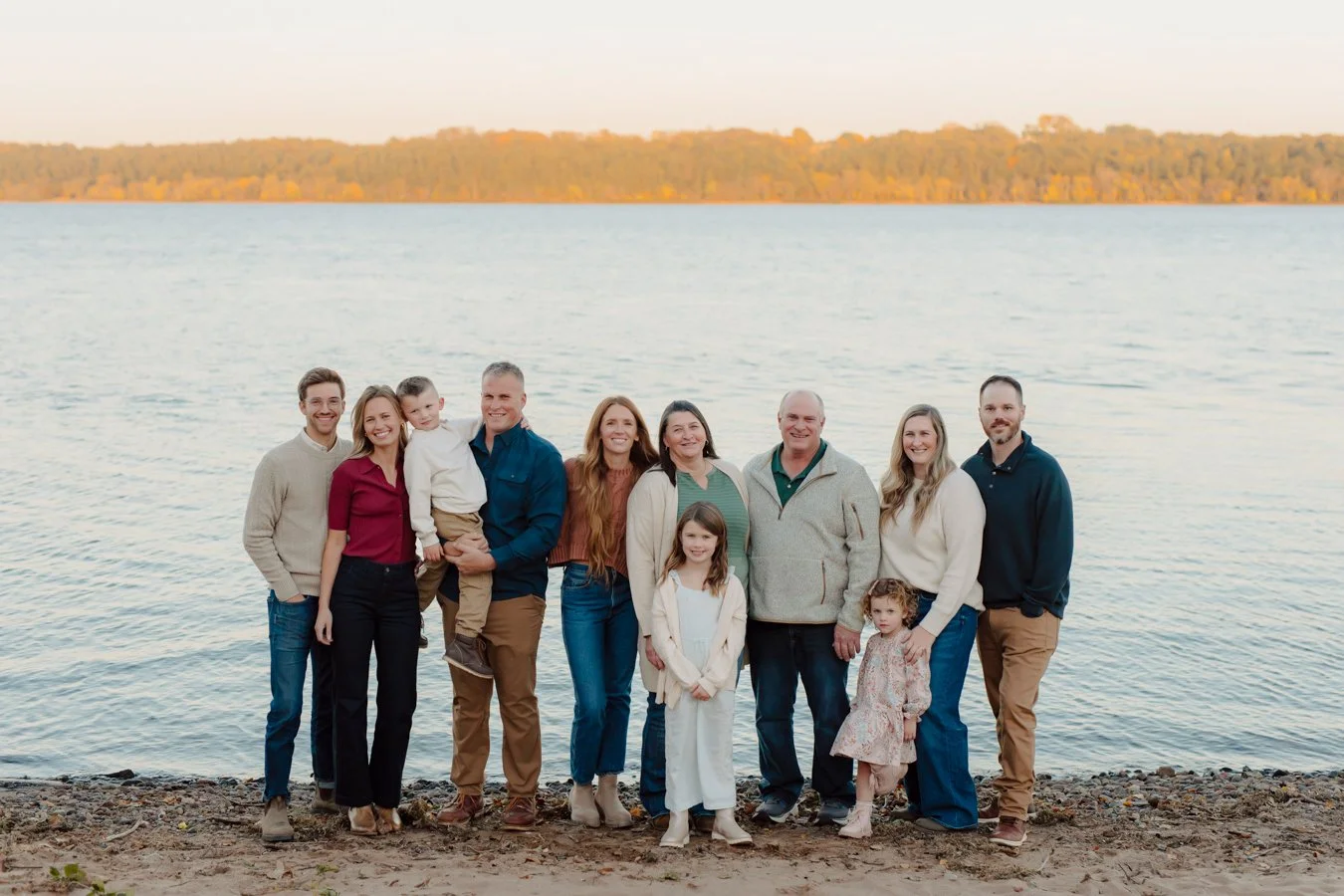 extended family photo session in minnesota