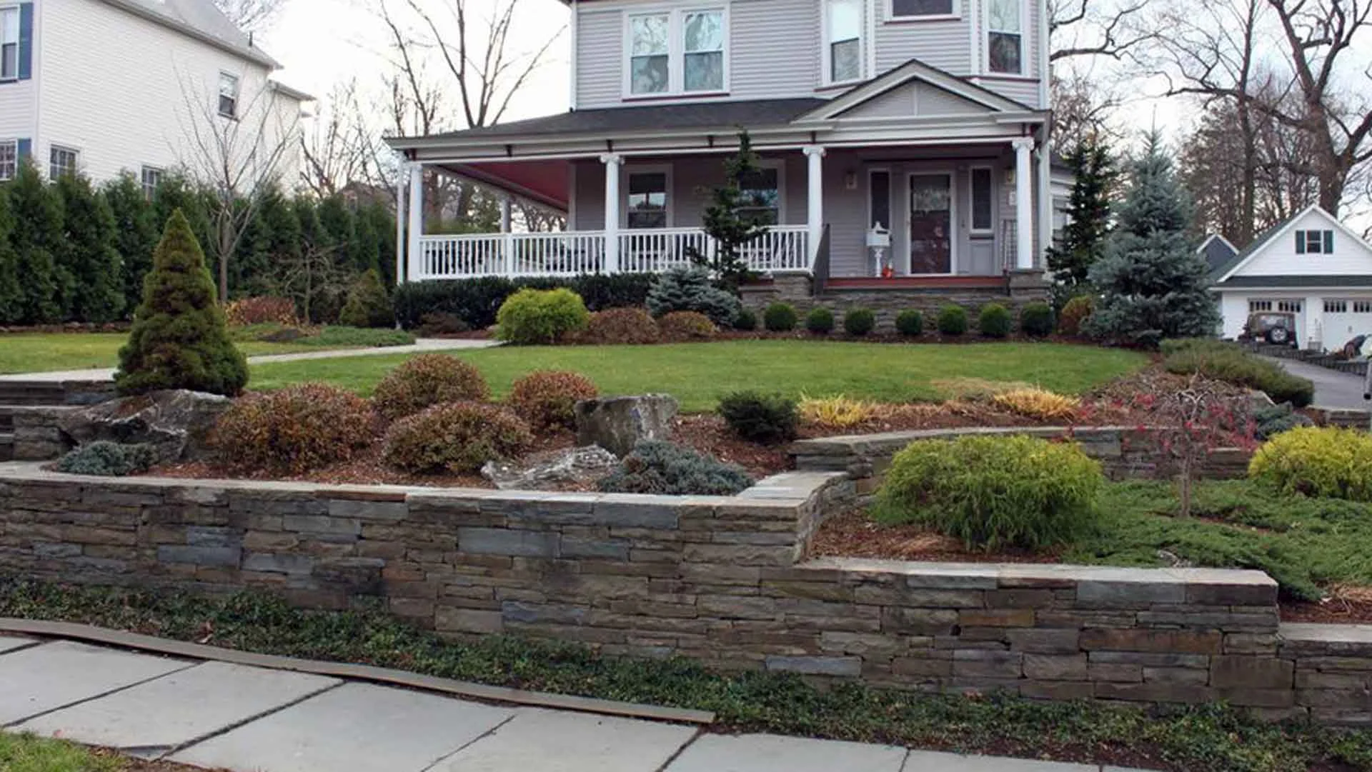 Auburn-Sky-Landscaping-Stacked-Slate-Retaining-Wall.jpg