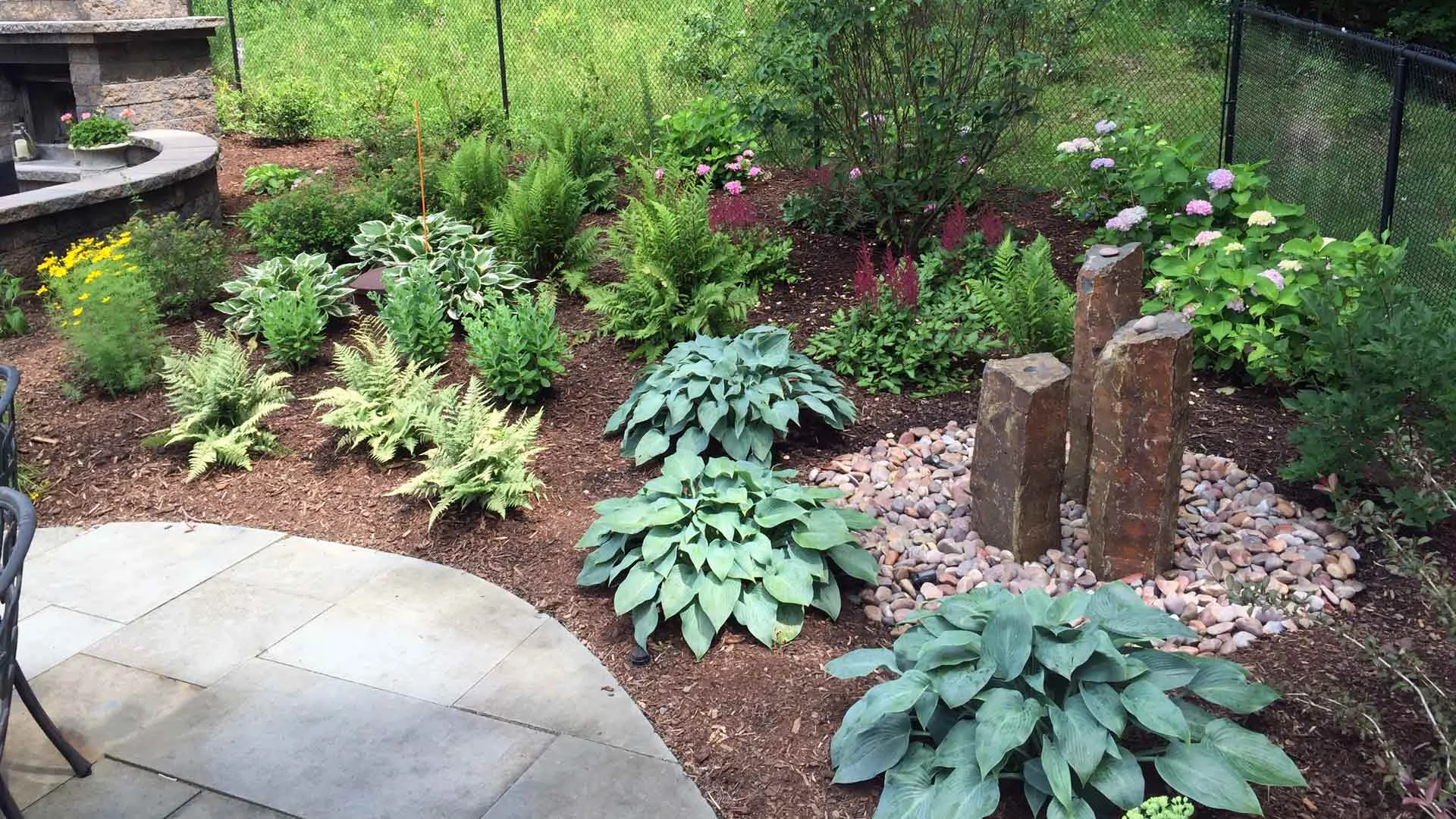 Auburn-Sky-Landscaping-Planting-Bed-Basalt-Column-Fountain.jpg