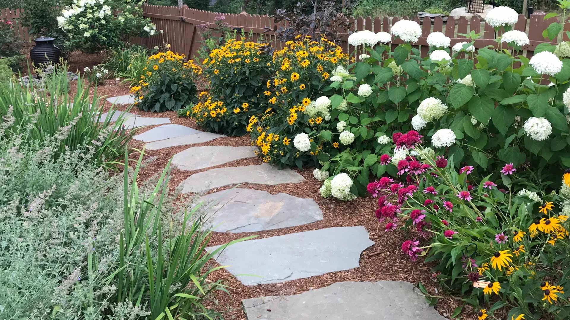 Auburn-Sky-Landscaping-Softscape-Planting-Bed.jpg