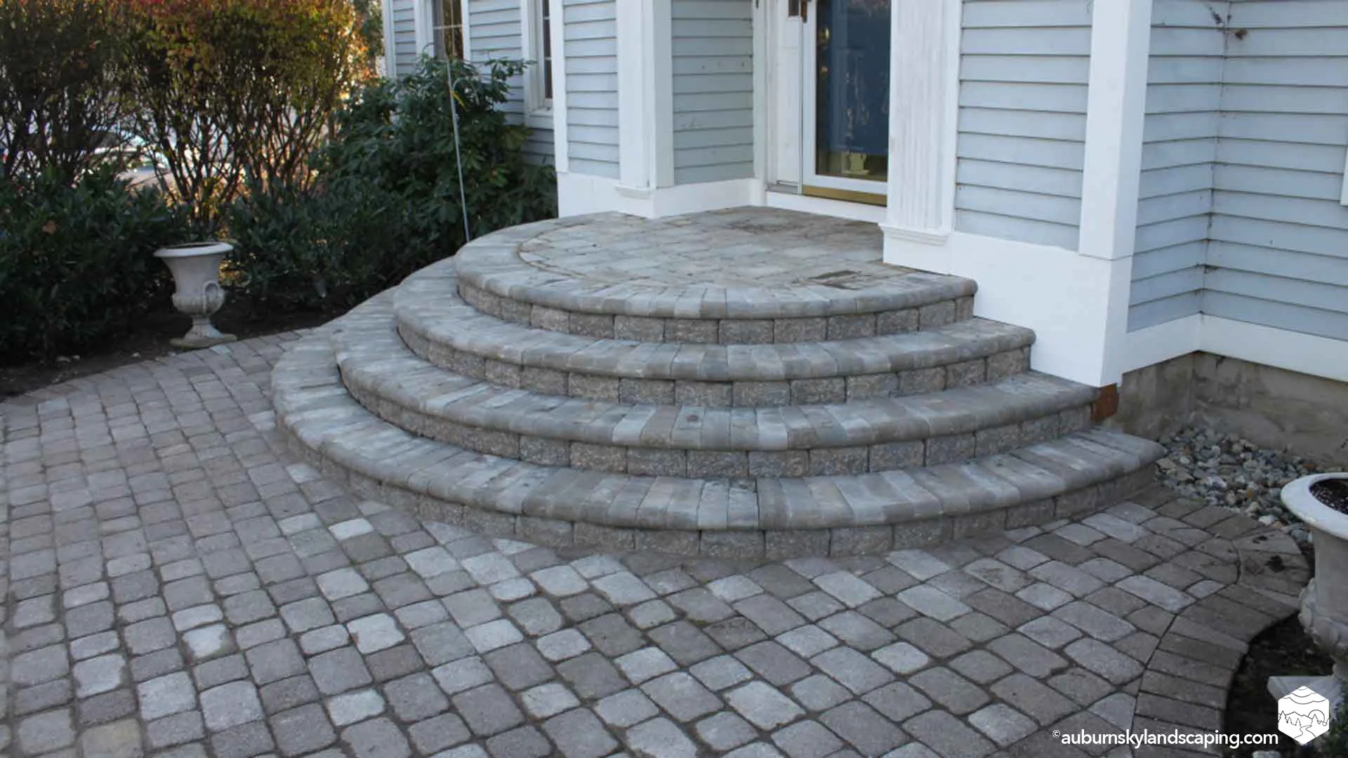 Auburn-Sky-Landscaping-Front-Steps-Bullnose.jpg