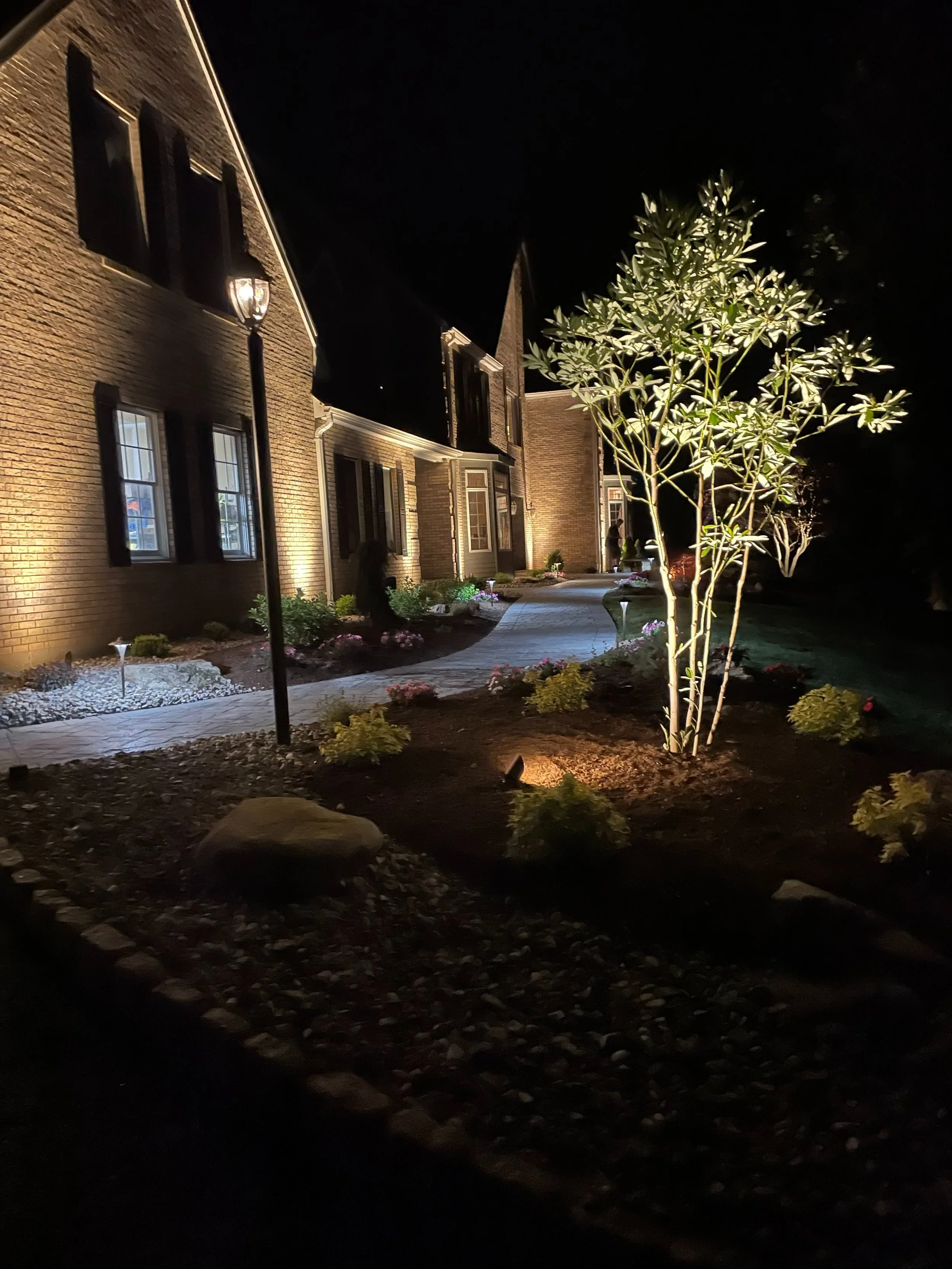 Landscape Lighting 5-4.jpg