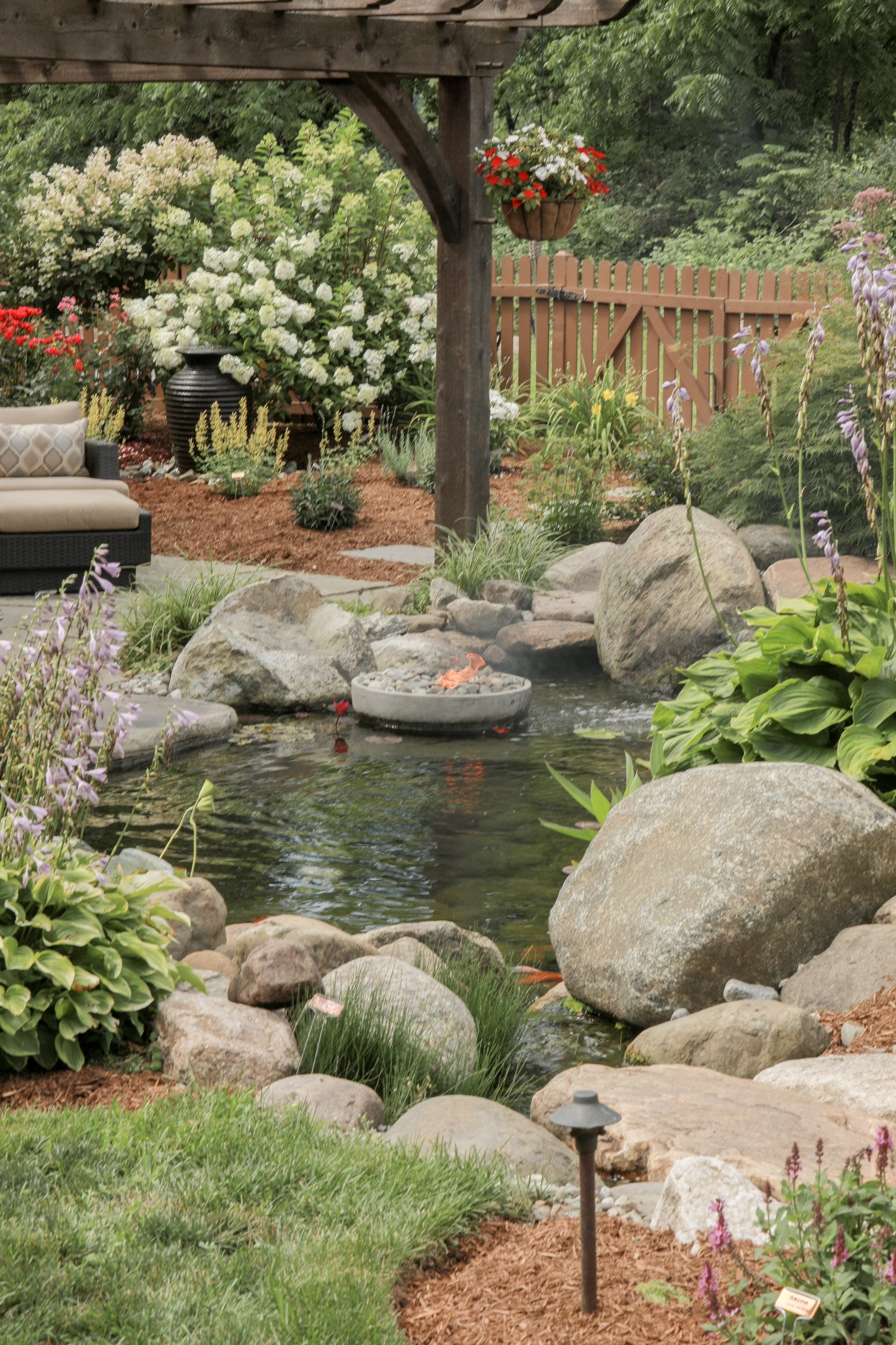 Landscape Lighting 14-1.jpg