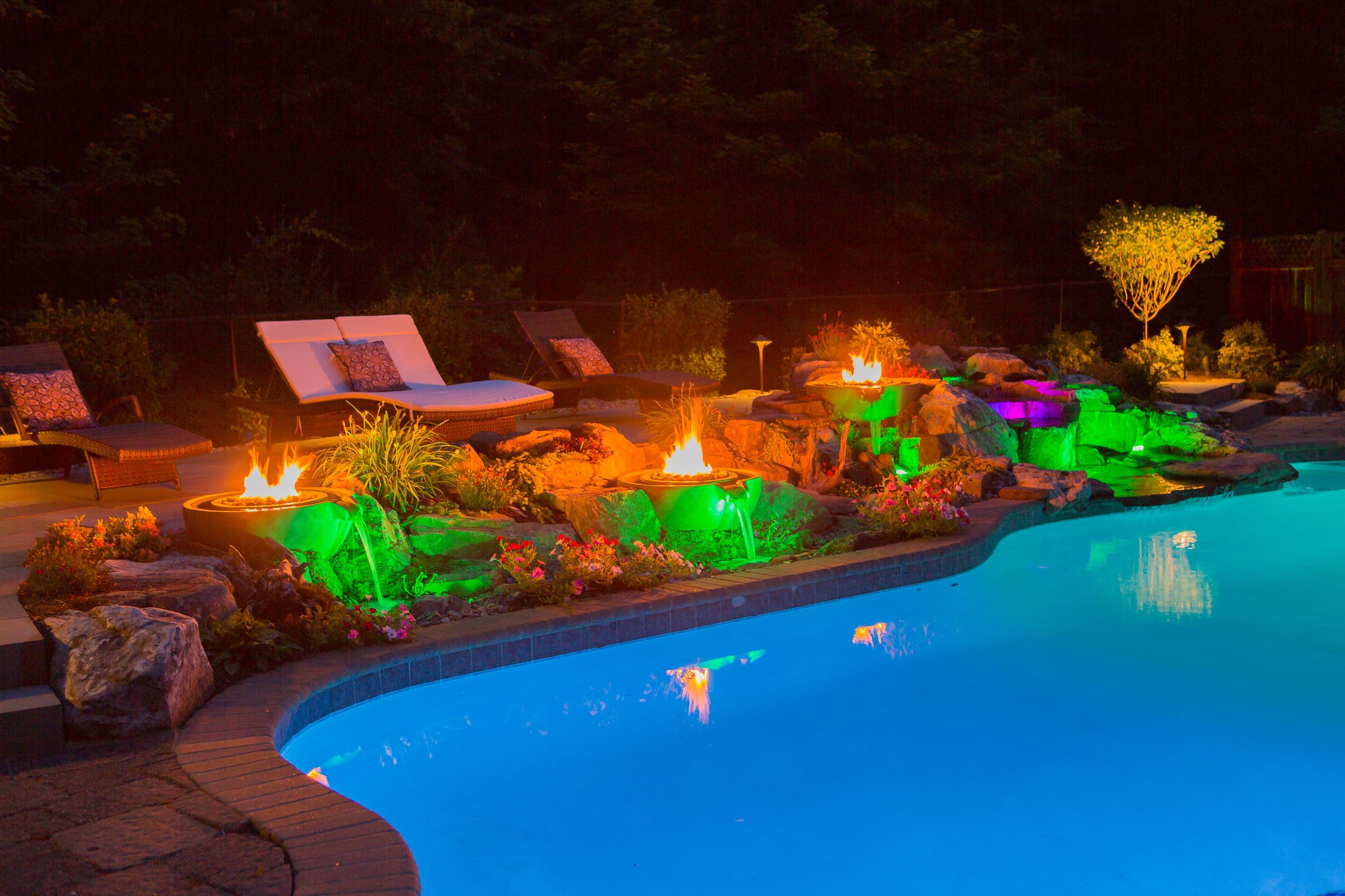 Water Feature Lighting 4-6.JPG