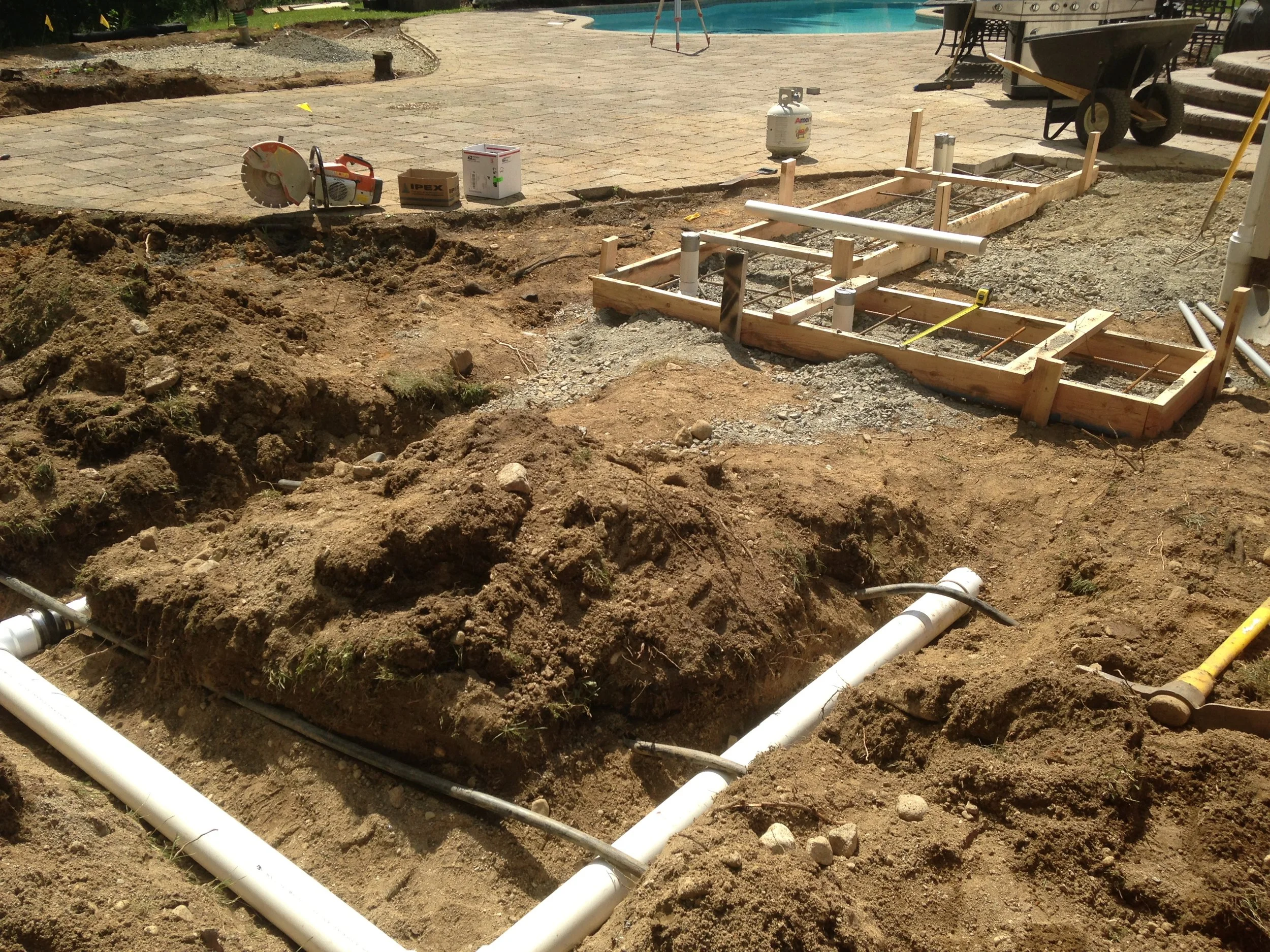 Outdoor Living Entertaining 1-3.JPG