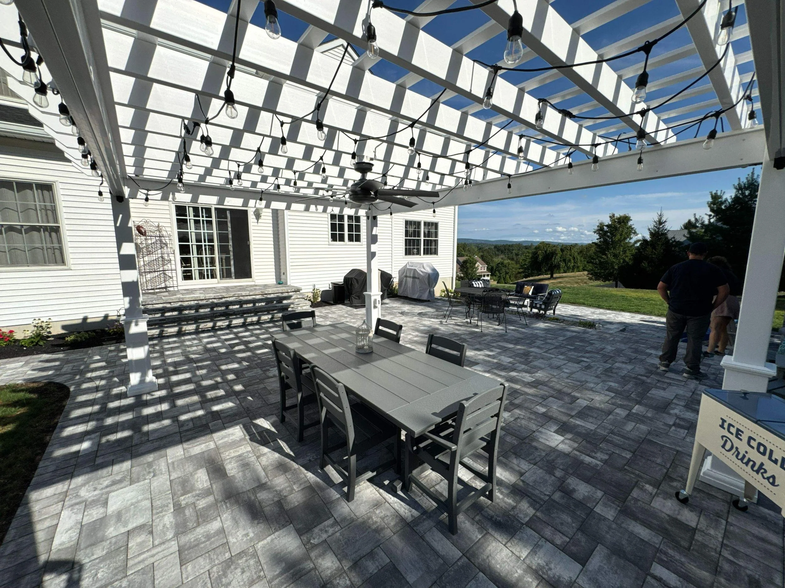 Outdoor Living Pergolas 2-8.jpg