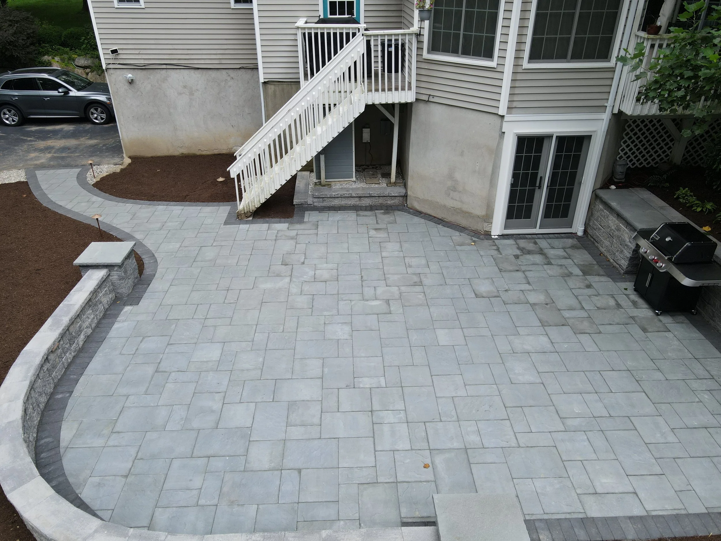 Patios-Walkways-RENOVATION-CONCRETE PAVER-Backyard-Bracket 4-1-9.jpg