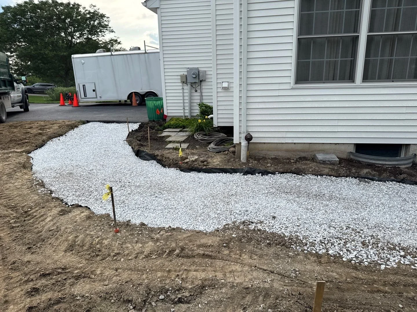 Patios-Walkways-RENOVATION-CONCRETE PAVER-Backyard-Bracket 4-2-18.jpg