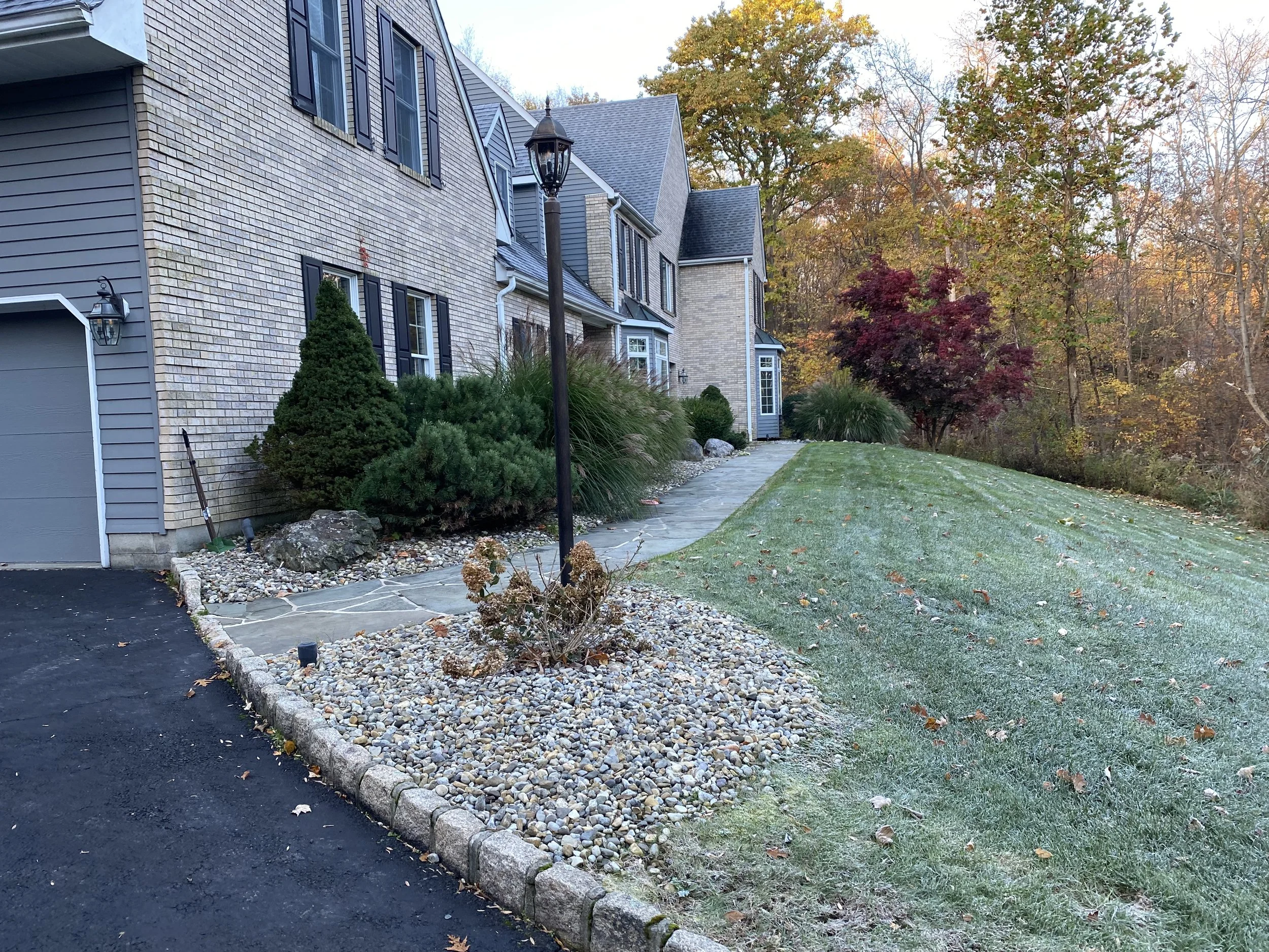 Patios-Walkways-RENOVATION-CONCRETE PAVER-Front Yard-Bracket 3-1-3.jpg