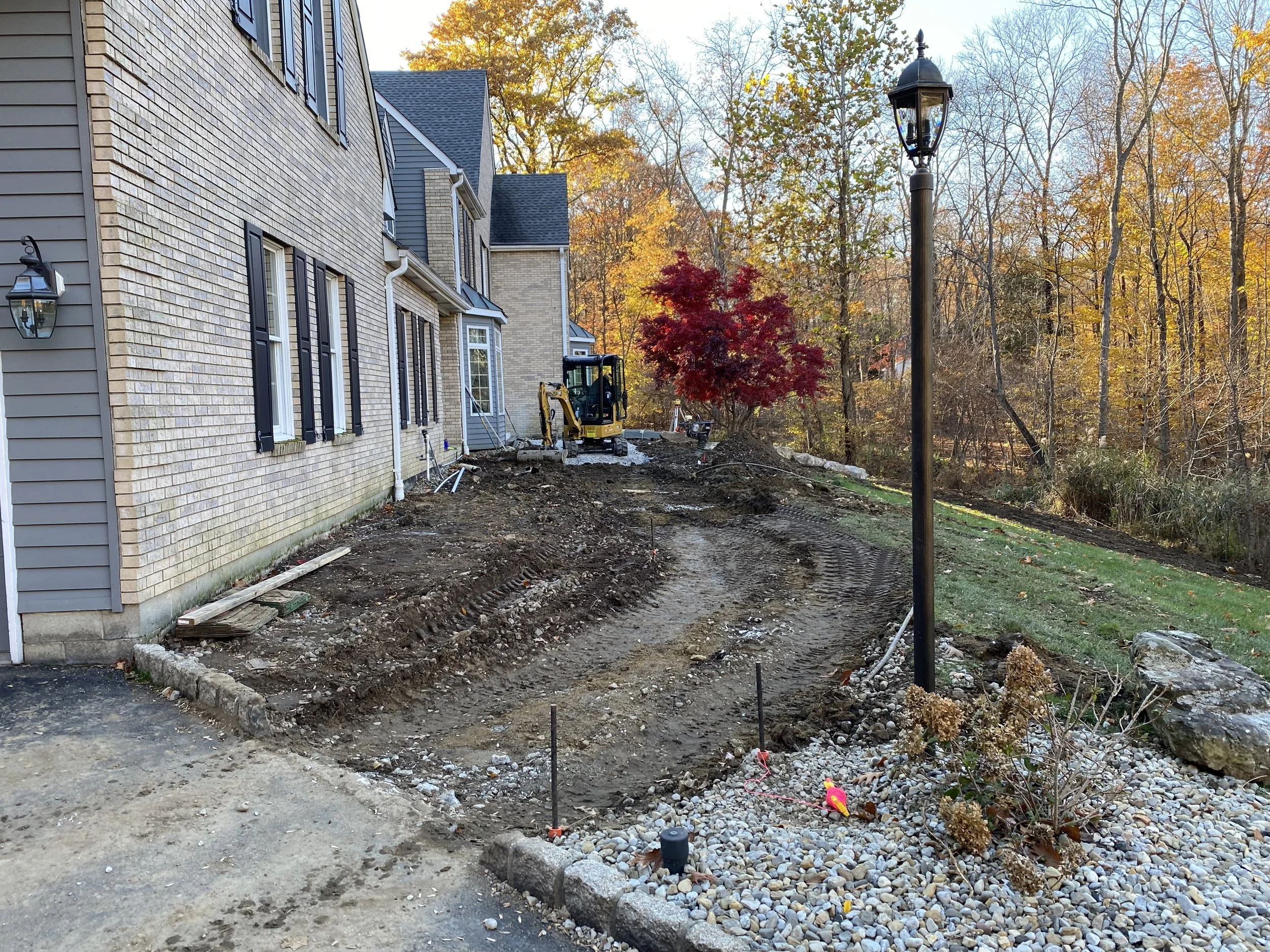 Patios-Walkways-RENOVATION-CONCRETE PAVER-Front Yard-Bracket 3-1-4.jpg