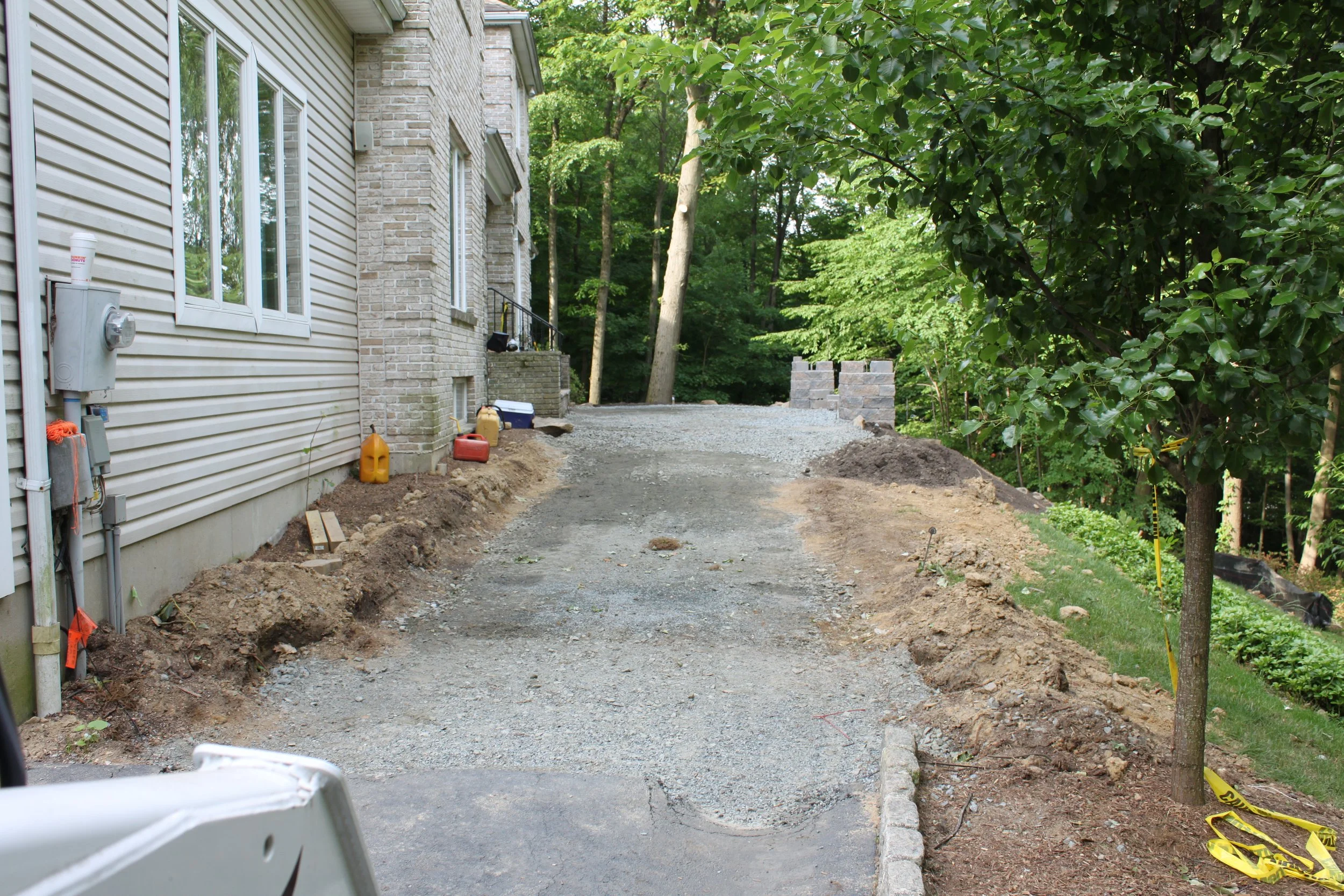 Patios-Walkways-RENOVATION-CONCRETE PAVER-Front Yard-Bracket 3-7-3.JPG