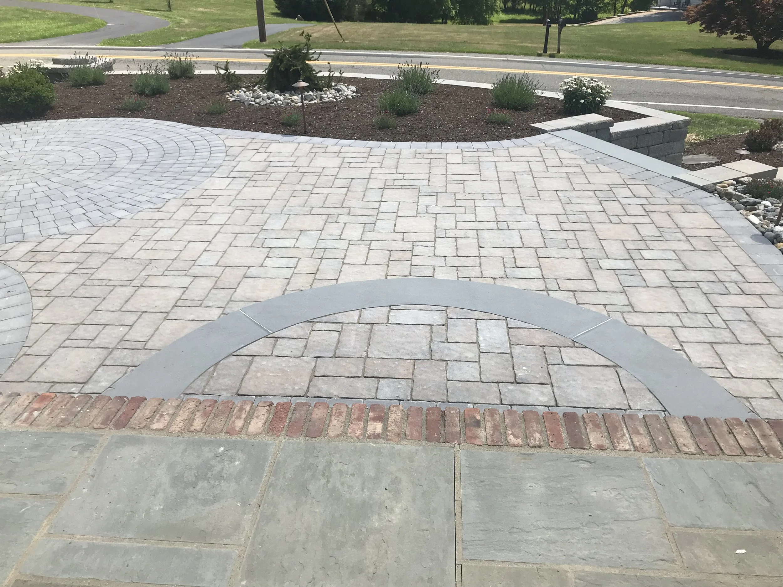 Patios-Walkways-RENOVATION-CONCRETE PAVER-Front Yard-Bracket 4-1-8.jpg