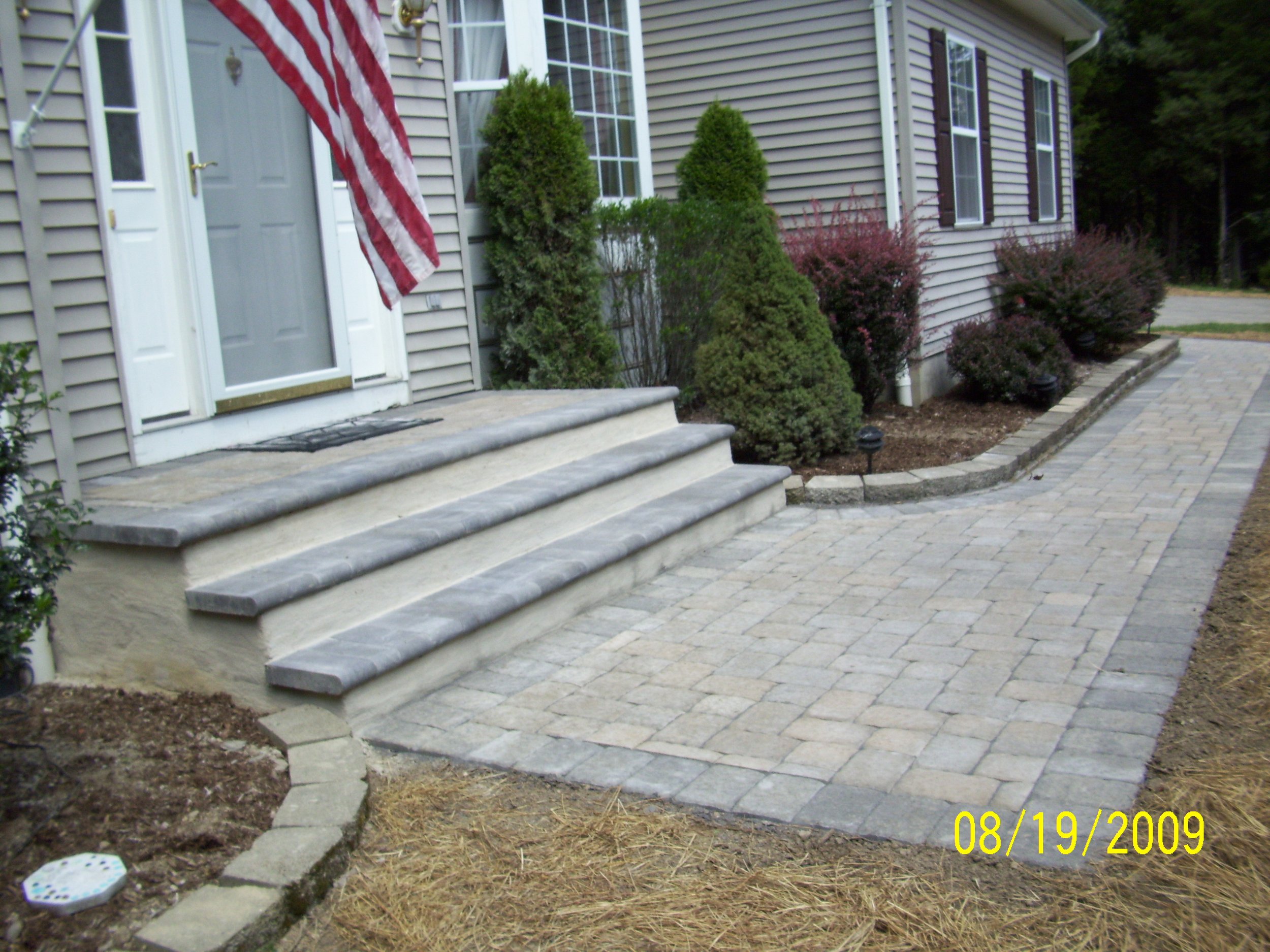 Patios-Walkways-RENOVATION-CONCRETE PAVER-Front Yard-7-4.JPG