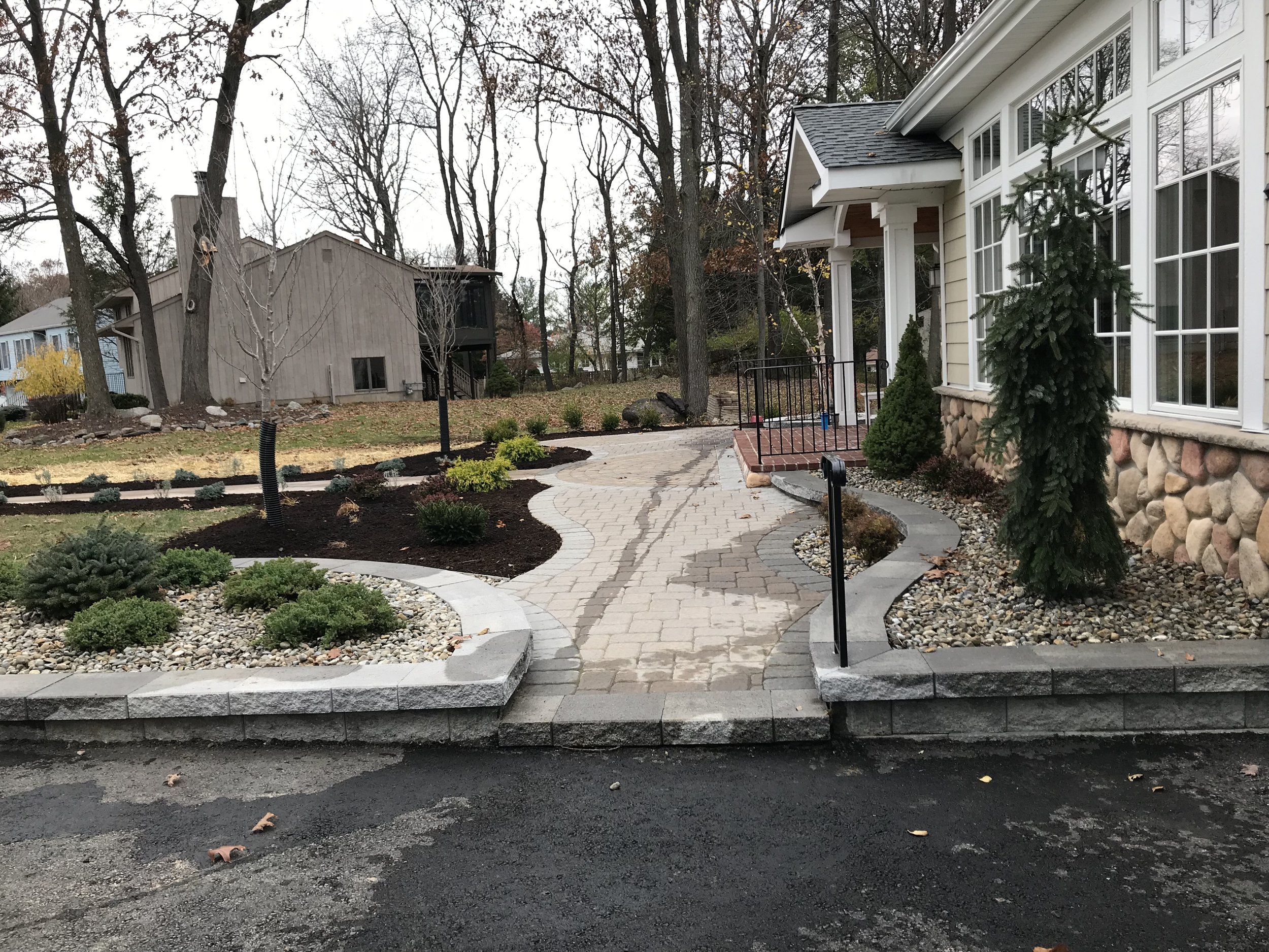 Patios-Walkways-RENOVATION-CONCRETE PAVER-Front Yard-Bracket 3-8-9.jpg