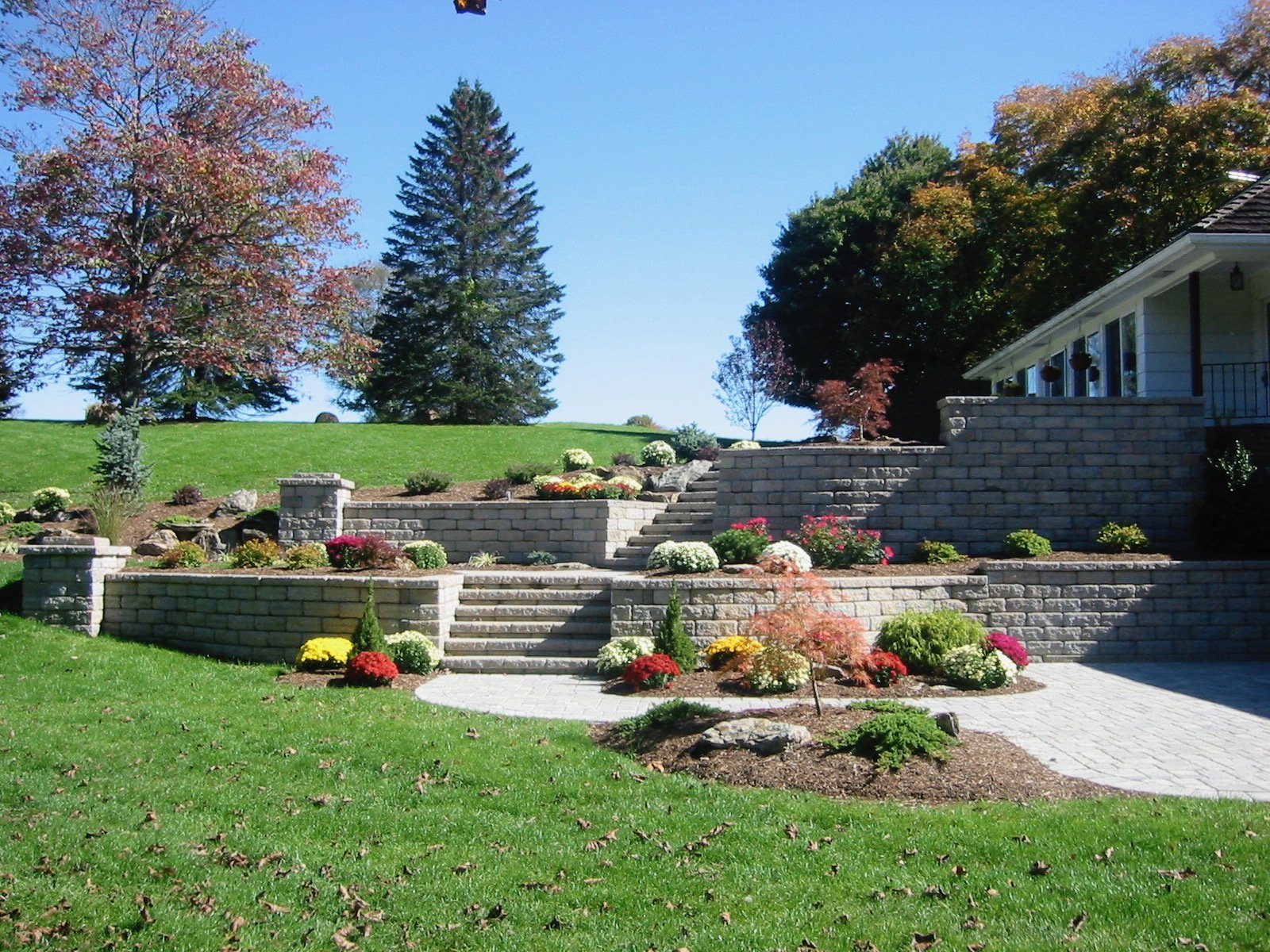 Steps - Segmented Concrete Block Steps - 2-6.jpg