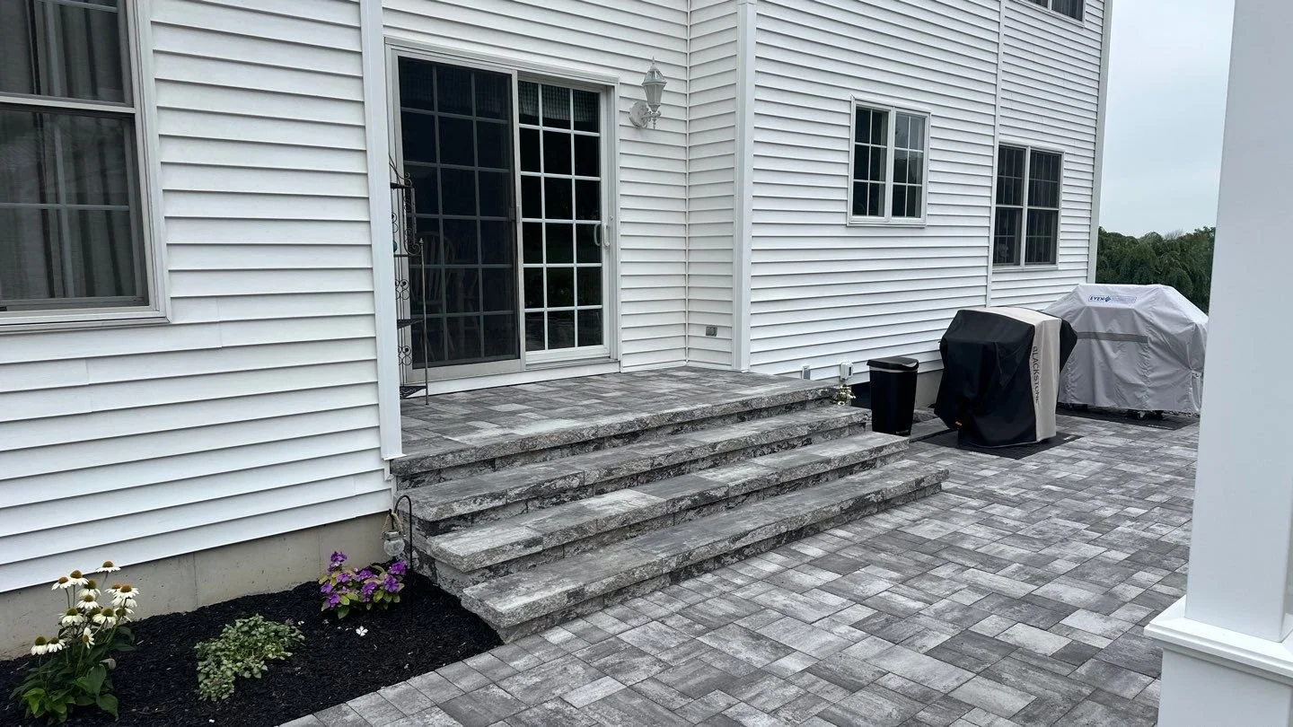 Steps - Segmented Concrete Block Steps - 3-13.jpg