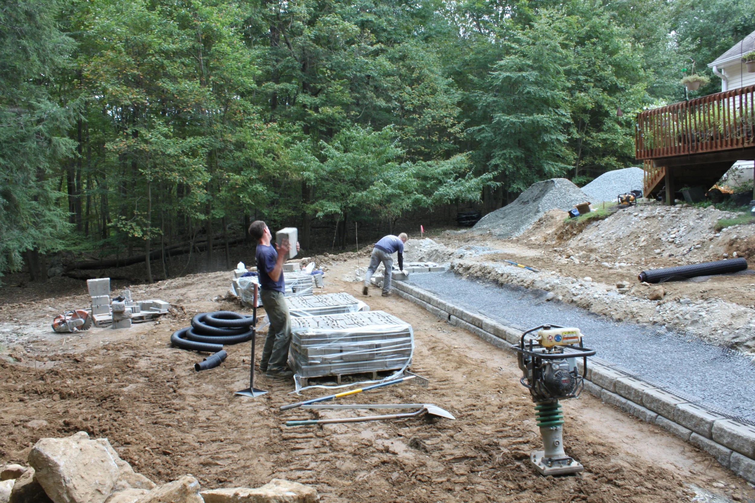 Steps - Segmented Concrete Block Steps - 4-5.JPG