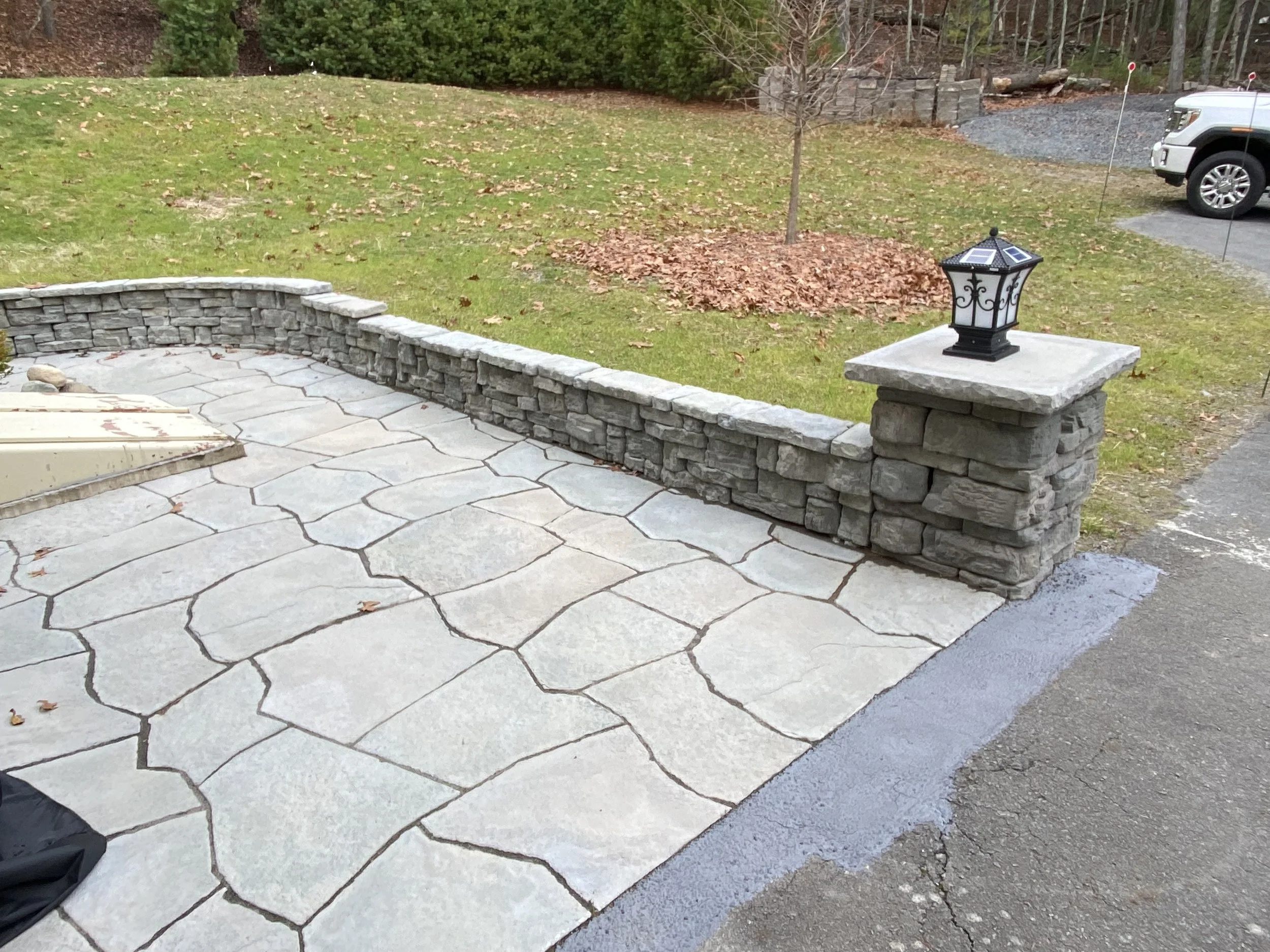 Cast Concrete Retaining Wall - NEW - Bracket 4 - 2-7.jpg