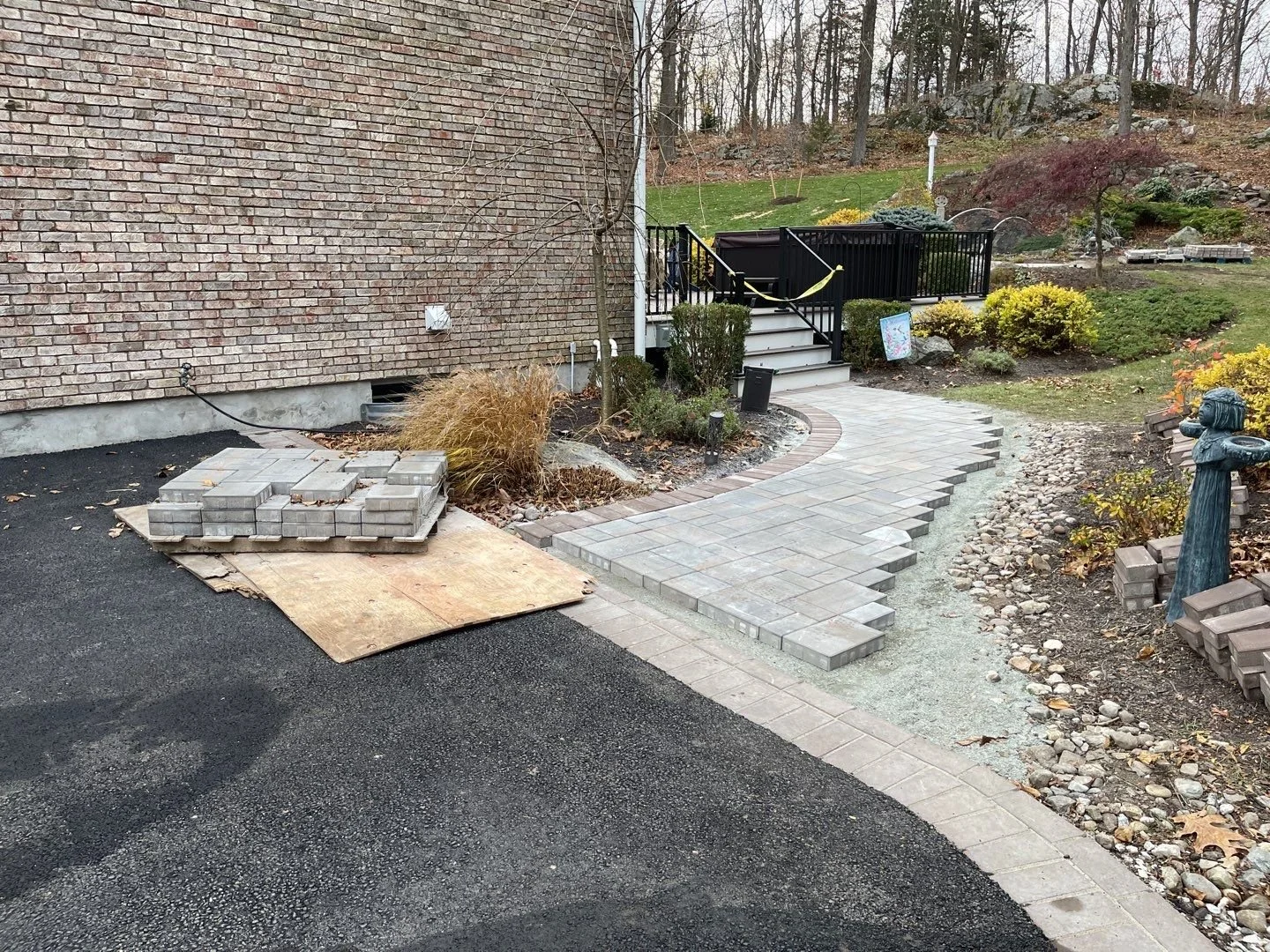 Patios-Walkways-RENOVATION-CONCRETE PAVER-Backyard-Bracket 3-3-9.jpg
