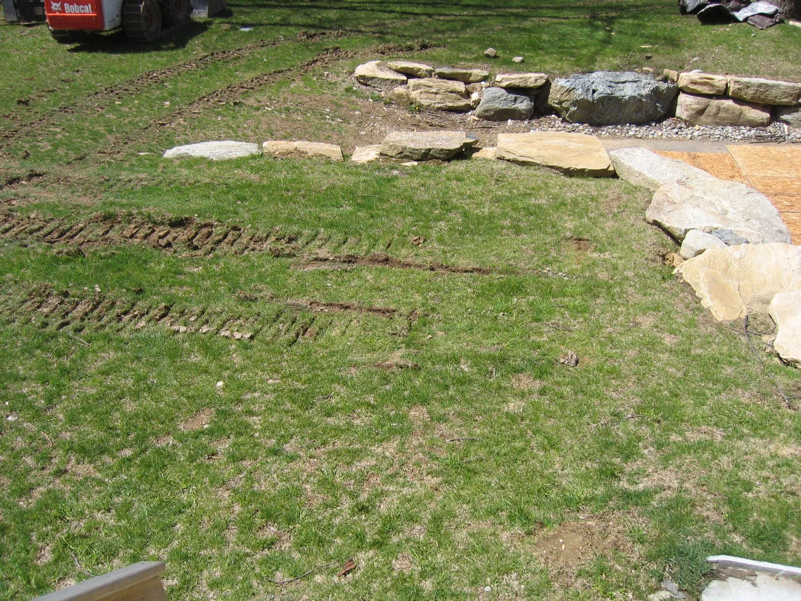 Patios-Walkways-RENOVATION-CONCRETE PAVER-Backyard-Bracket 3-6-2.JPG