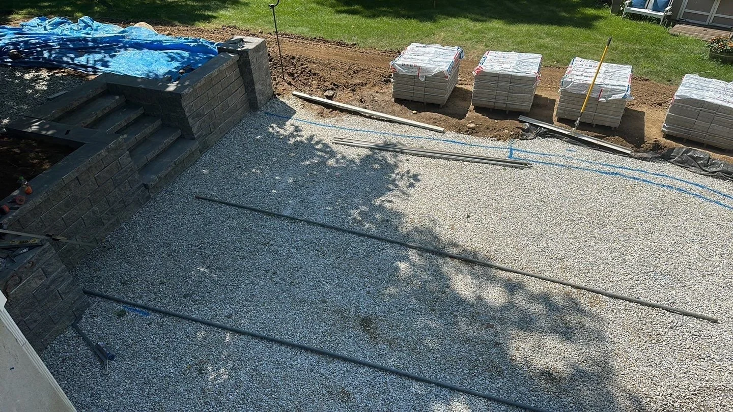 Patios-Walkways-RENOVATION-CONCRETE PAVER-Backyard-Bracket 4-1-4.jpg