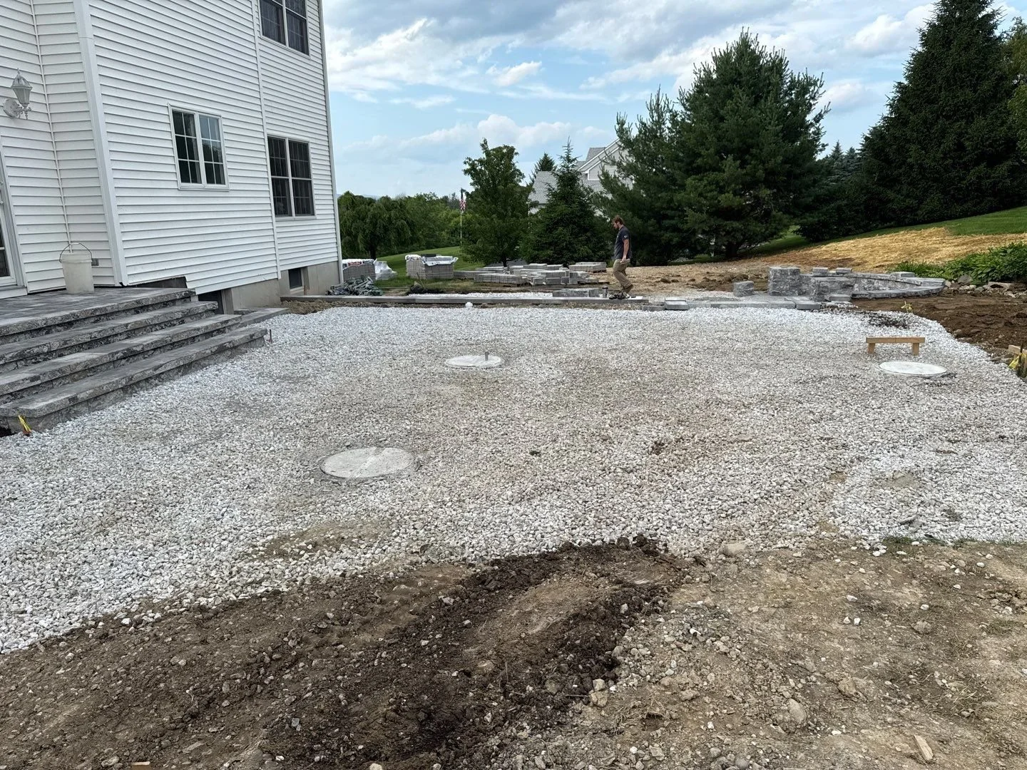 Patios-Walkways-RENOVATION-CONCRETE PAVER-Backyard-Bracket 4-2-15.jpg