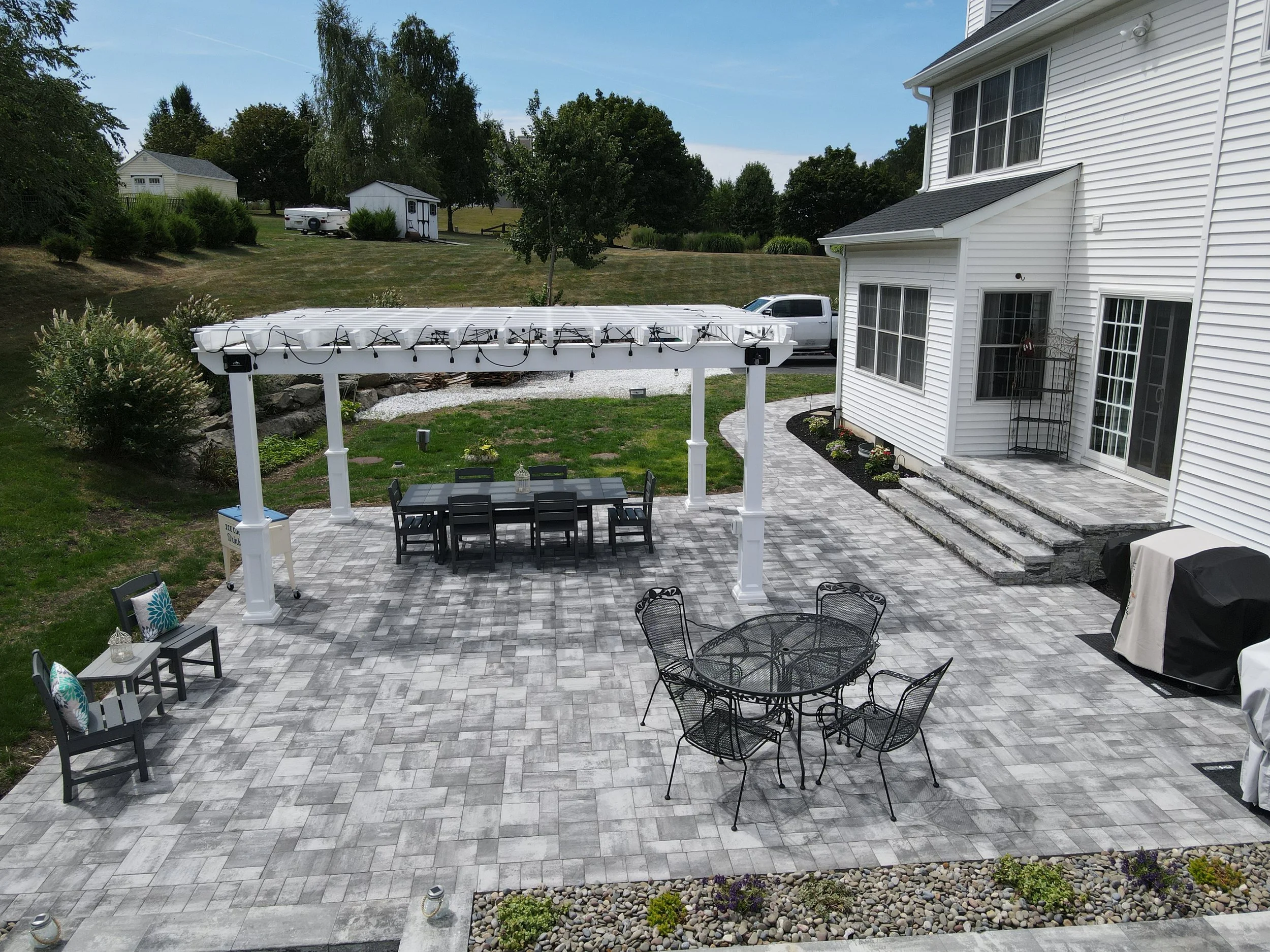 Patios-Walkways-RENOVATION-CONCRETE PAVER-Backyard-Bracket 4-2-26.jpg