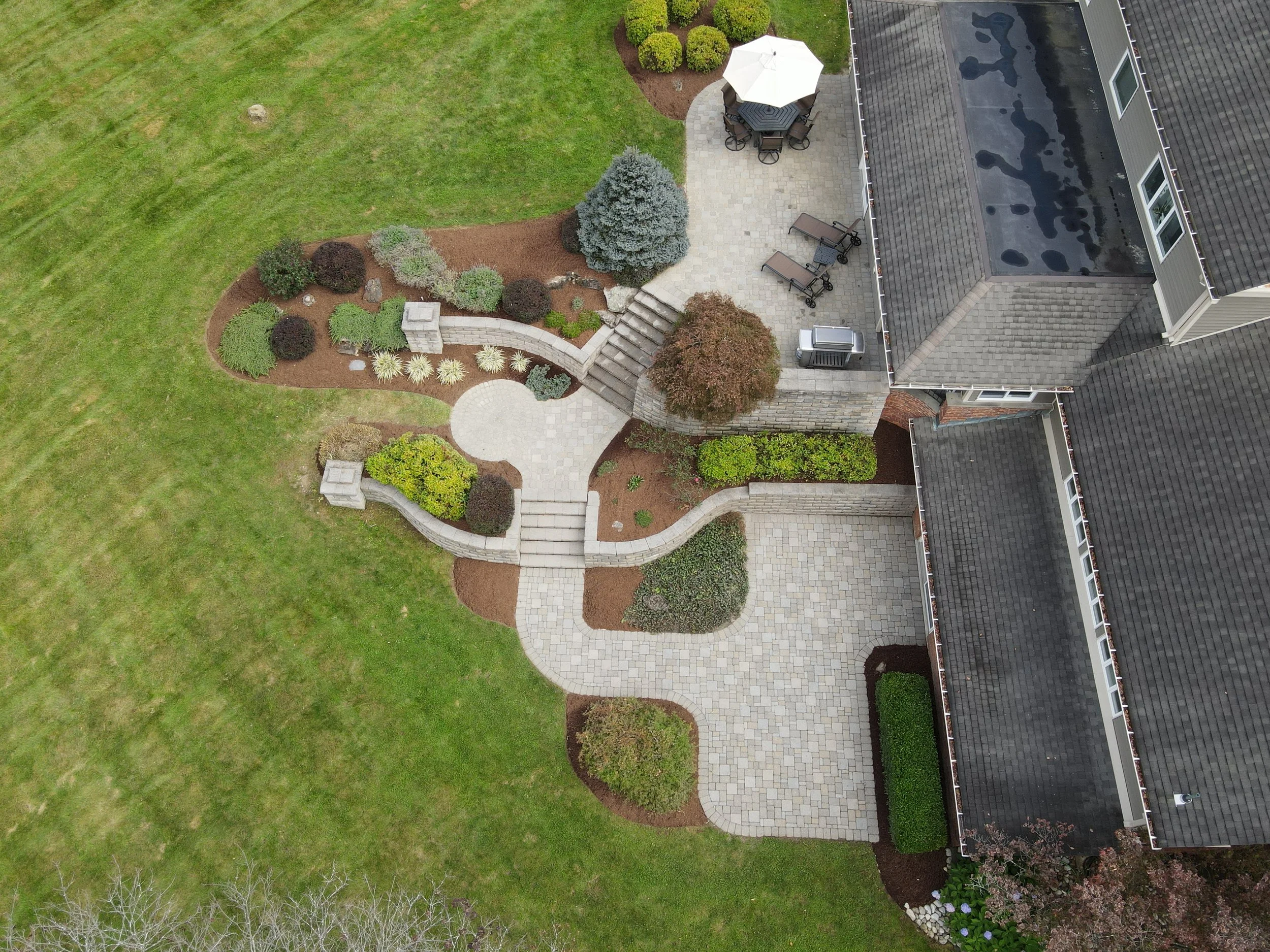 Patios-Walkways-RENOVATION-CONCRETE PAVER-Backyard-Bracket 4-3-6.jpg