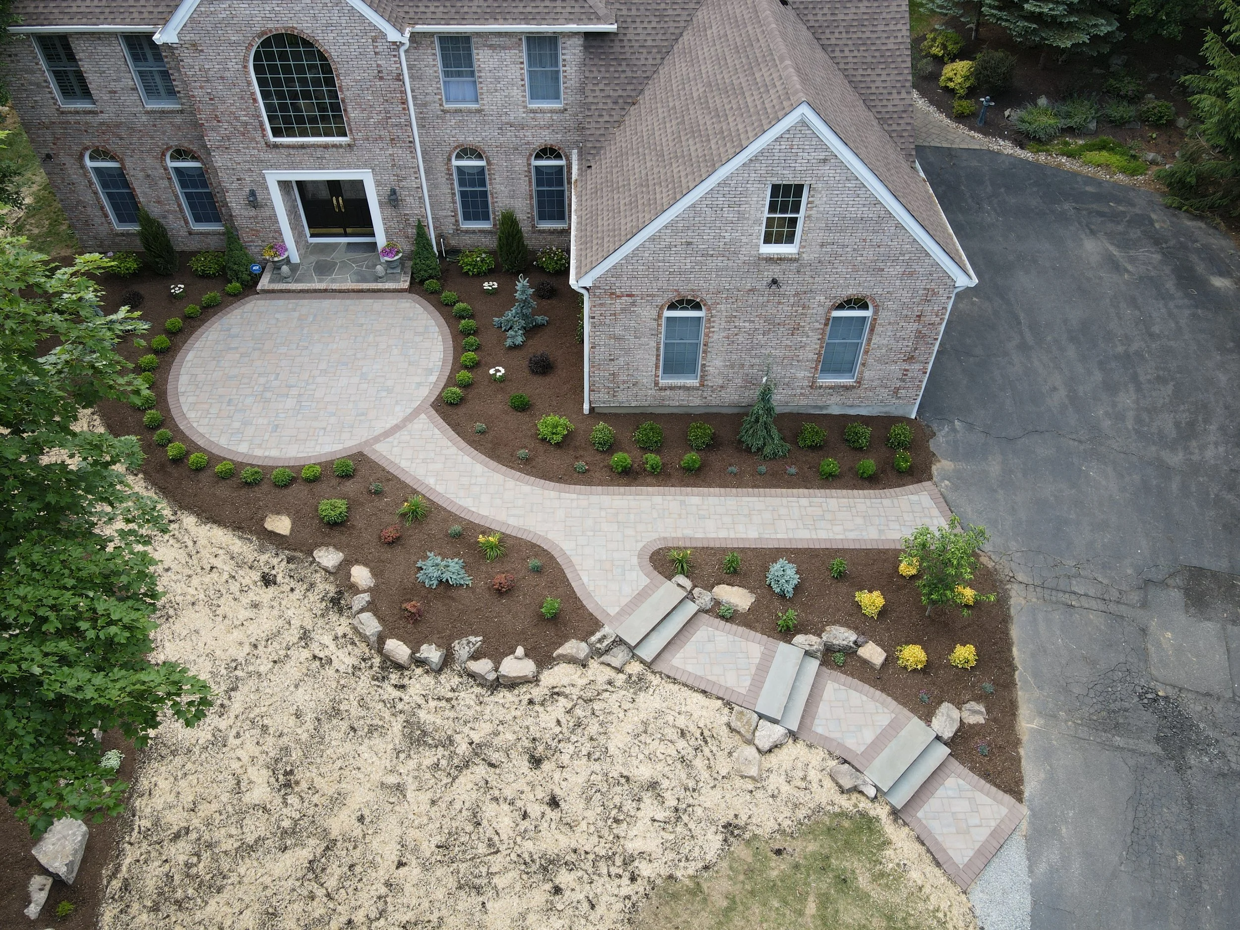 Patios-Walkways-RENOVATION-CONCRETE PAVER-Front Yard-Bracket 3-3-10.jpg