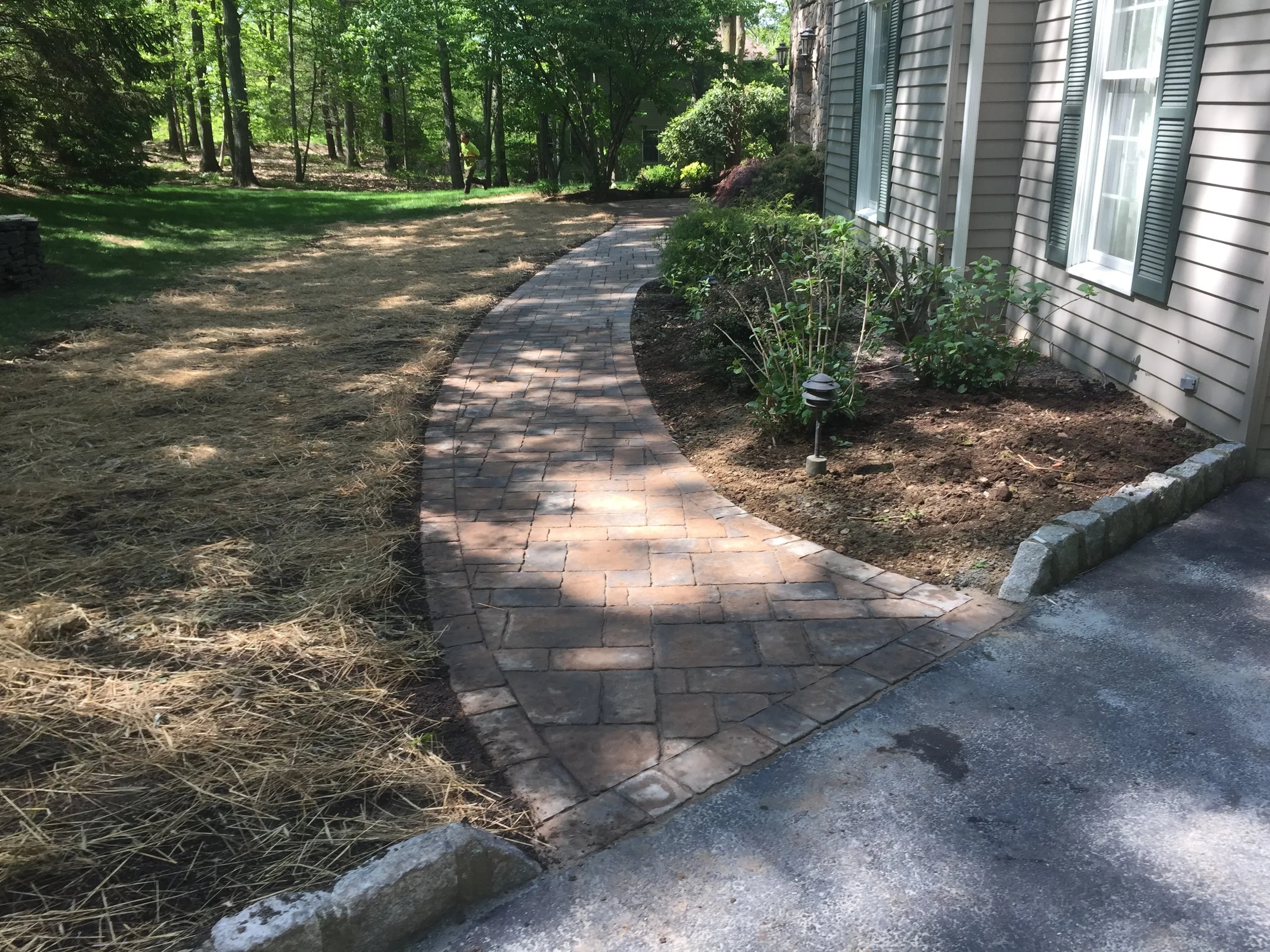 Patios-Walkways-RENOVATION-CONCRETE PAVER-Front Yard-Bracket 3-6-8.jpg