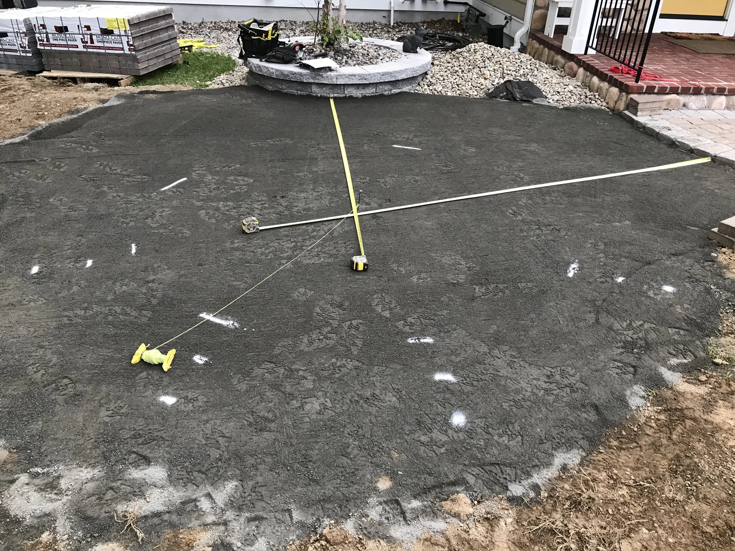 Patios-Walkways-RENOVATION-CONCRETE PAVER-Front Yard-Bracket 3-8-4.jpg