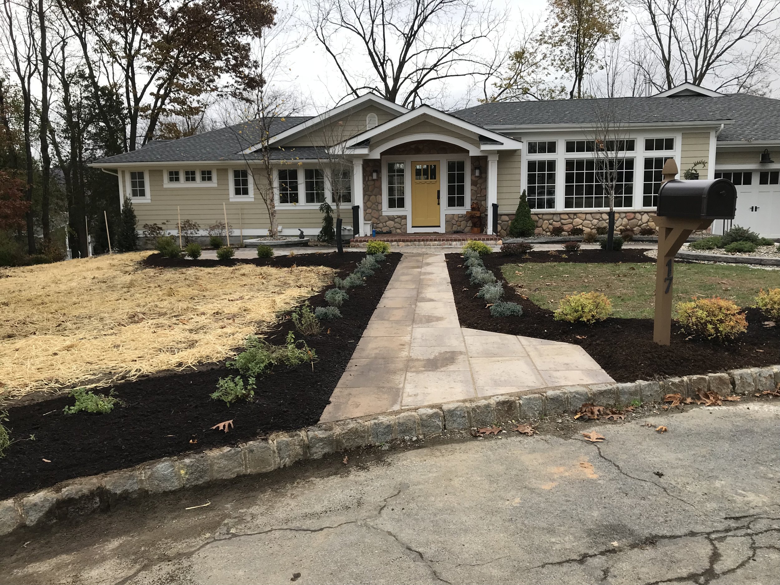 Patios-Walkways-RENOVATION-CONCRETE PAVER-Front Yard-Bracket 3-8-7.jpg