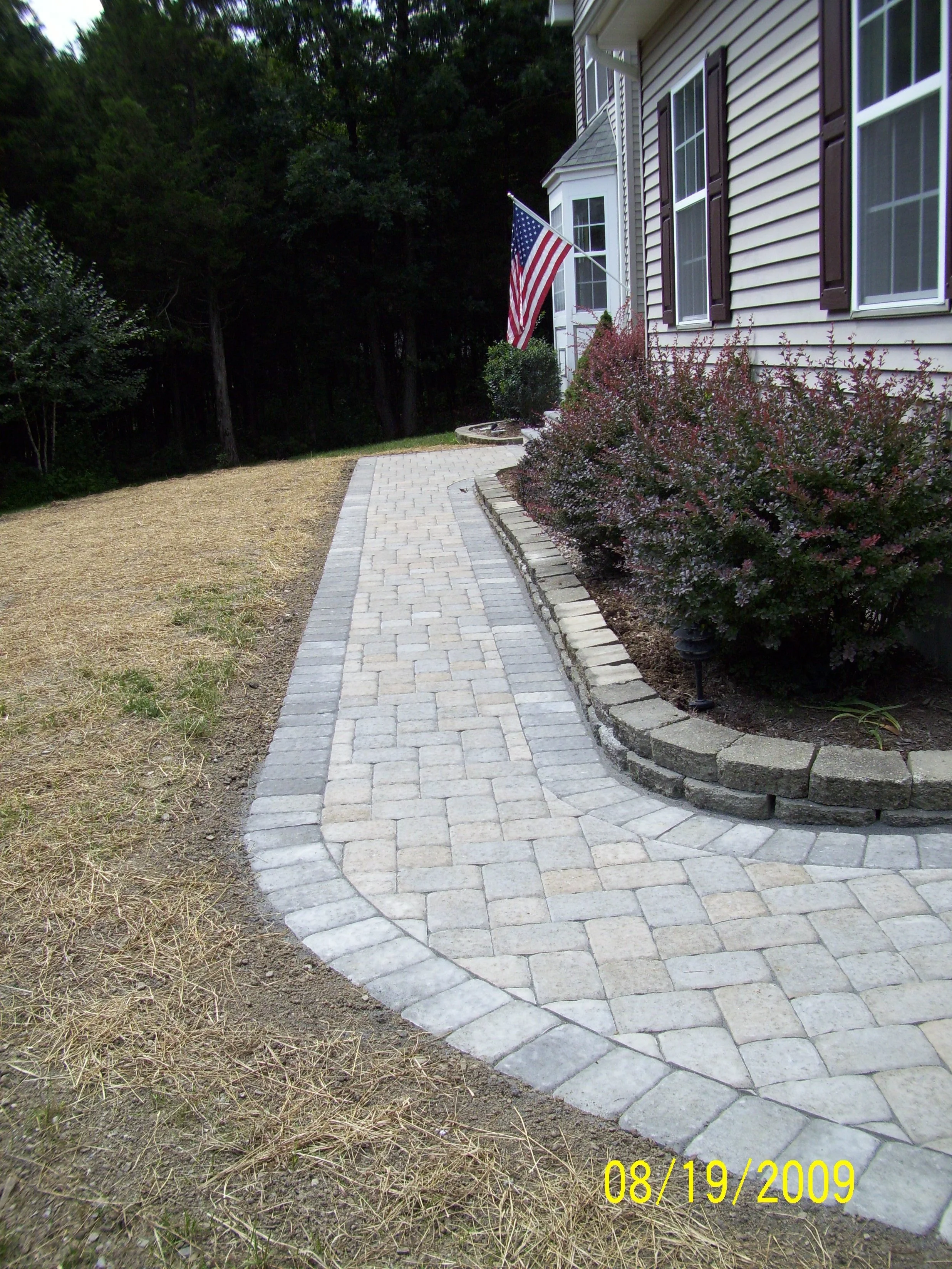 Patios-Walkways-RENOVATION-CONCRETE PAVER-Front Yard-7-5.JPG