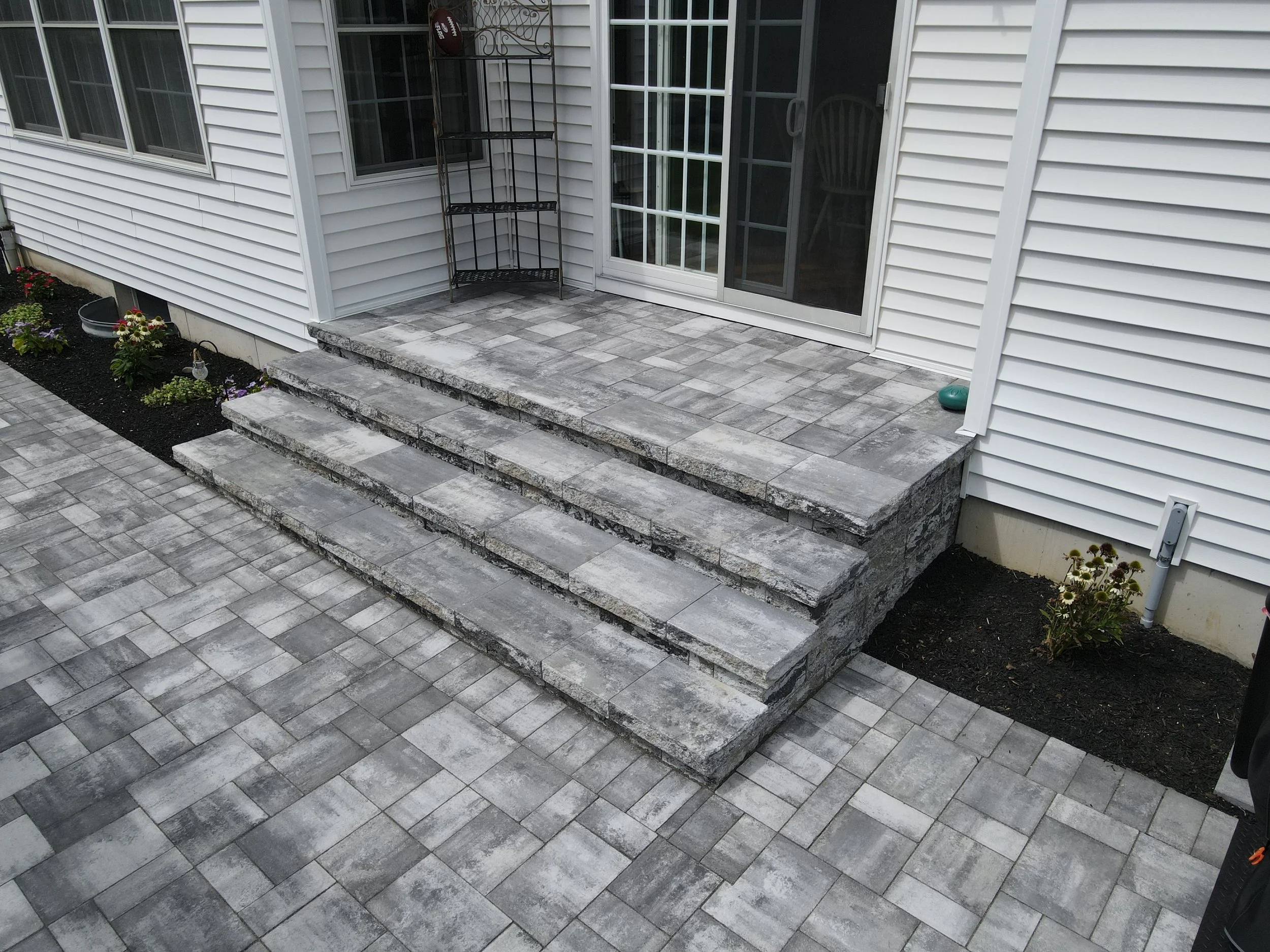 Segmented Concrete Block Steps - 3-11.jpg