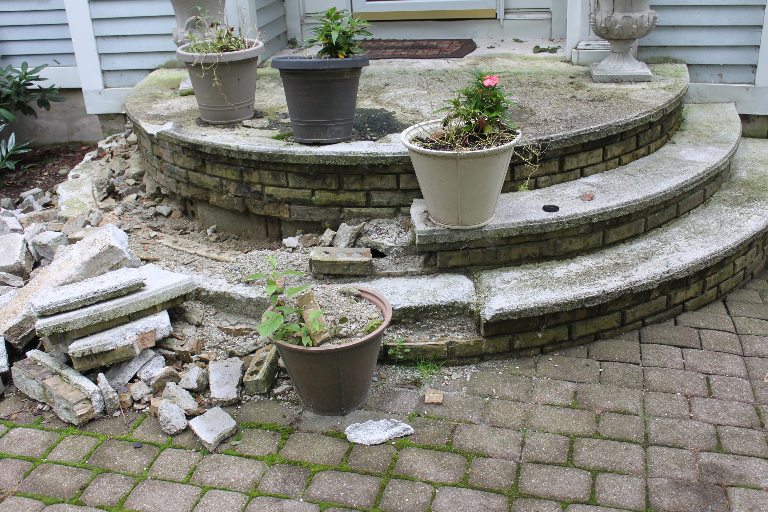 Segmented Concrete Block Steps - 11-1.JPG