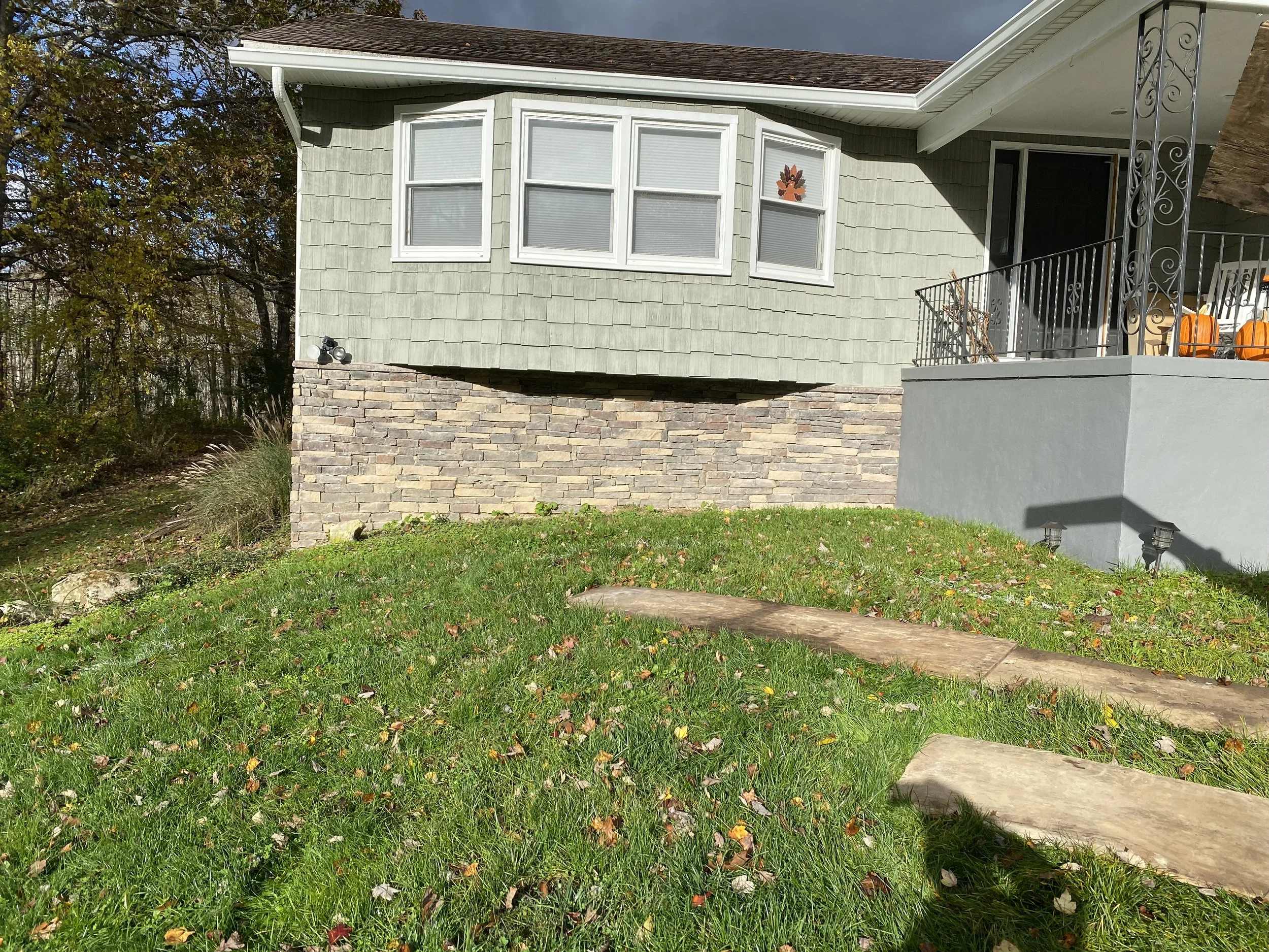 NEW-Front Yard-Bracket 1-2-3.jpg