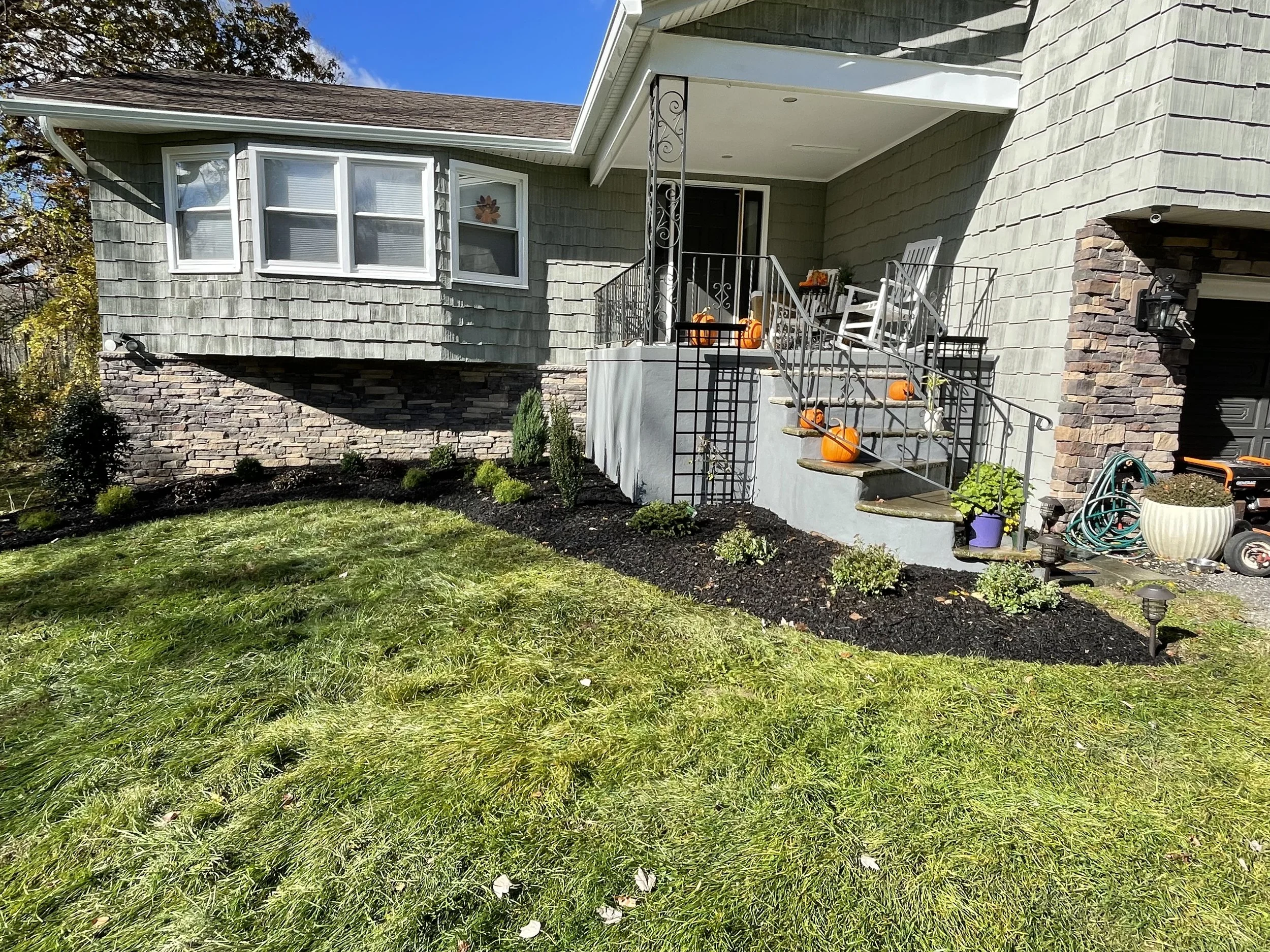 NEW-Front Yard-Bracket 1-2-6.jpg