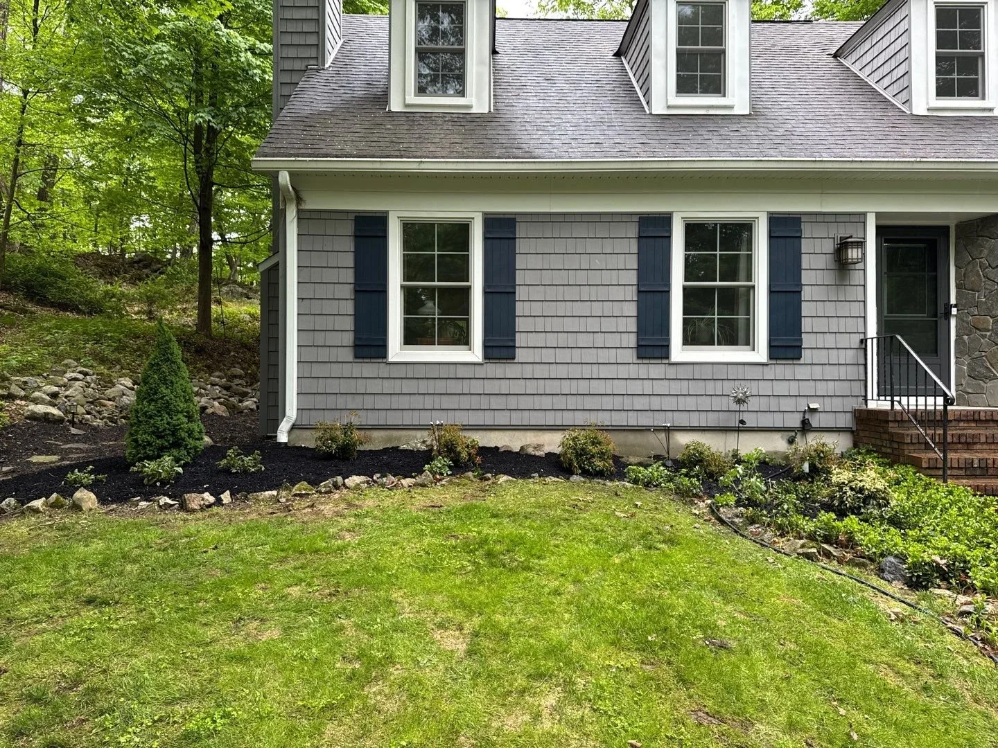 NEW-Front Yard-Bracket 2-1-6.jpg