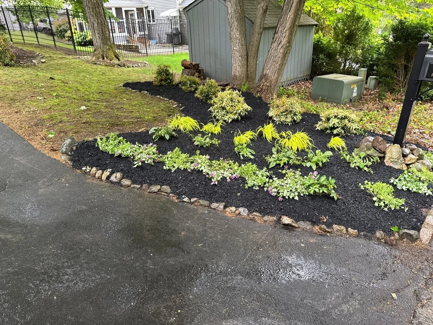 NEW-Front Yard-Bracket 2-1-10.jpg