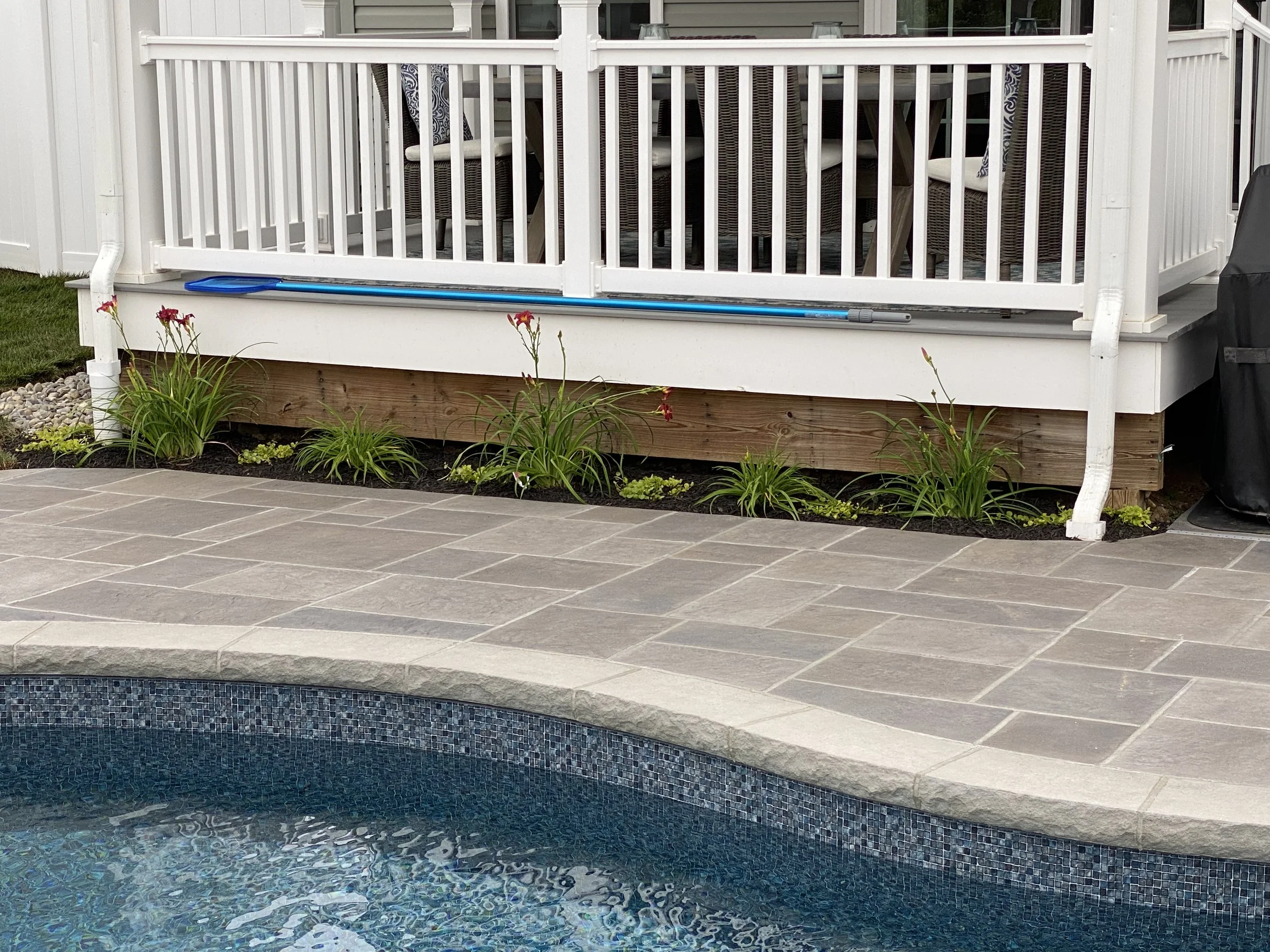 NEW-Pool-Pondscapes-Bracket 3-1-10.jpg